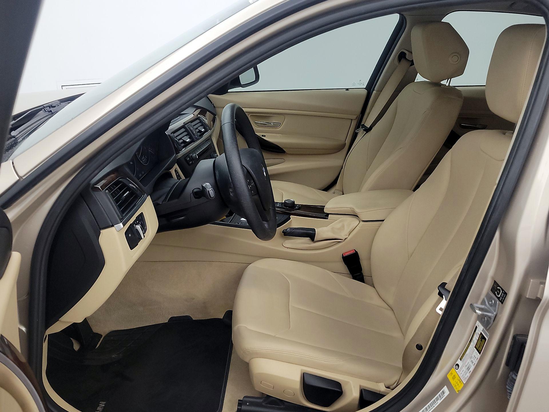 Thumbnail: 2015 BMW 3 Series - 11