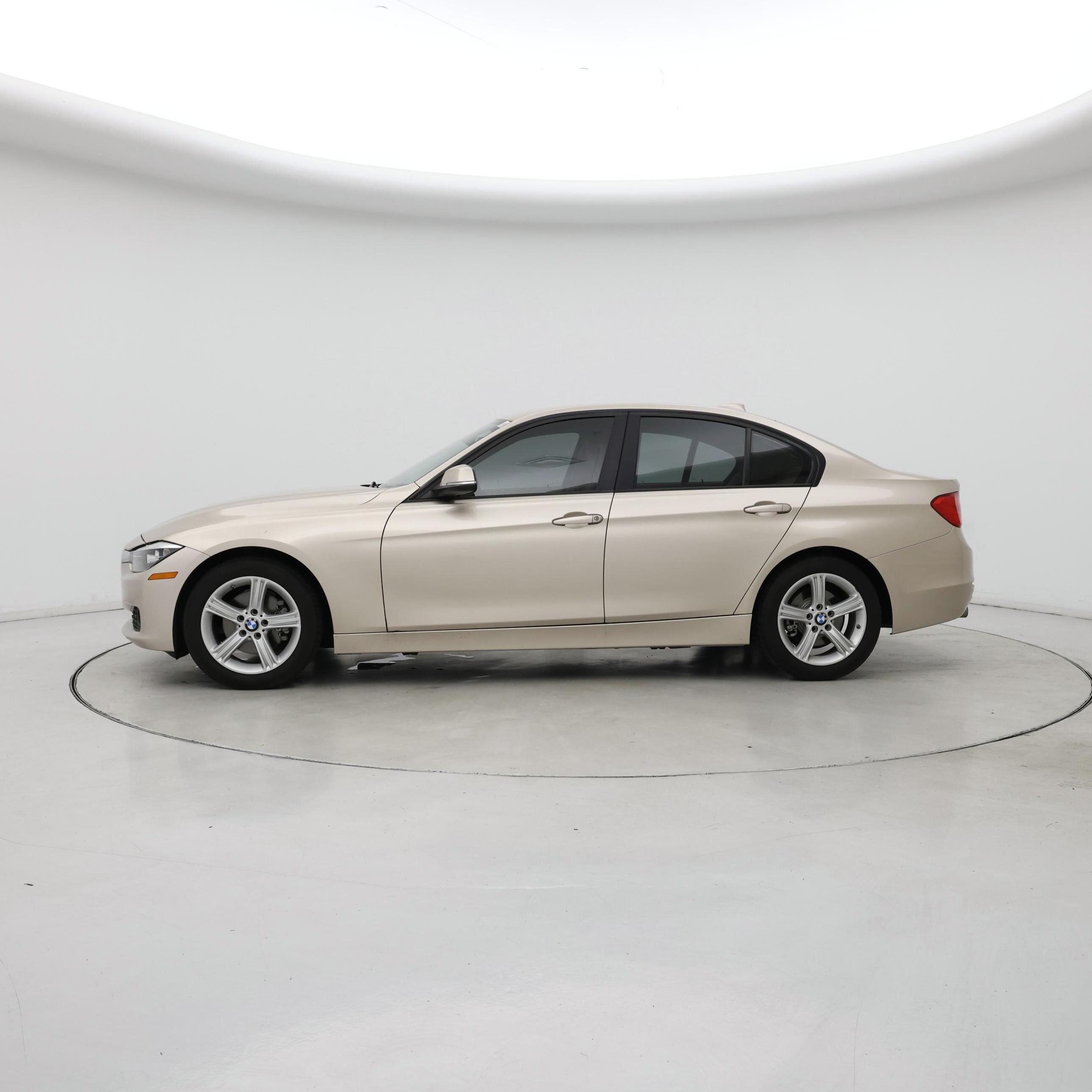 Thumbnail: 2015 BMW 3 Series - 3