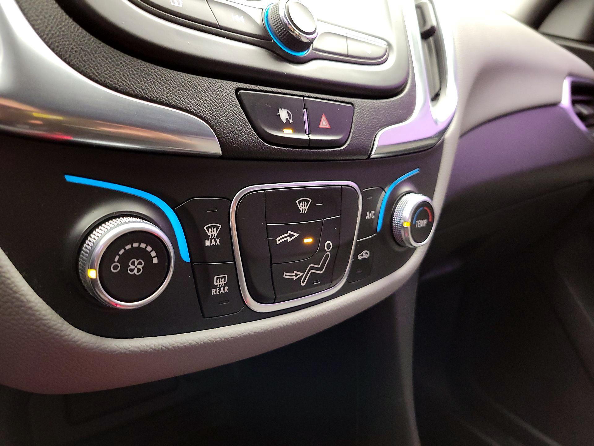 Thumbnail: 2022 Chevrolet Equinox - 16
