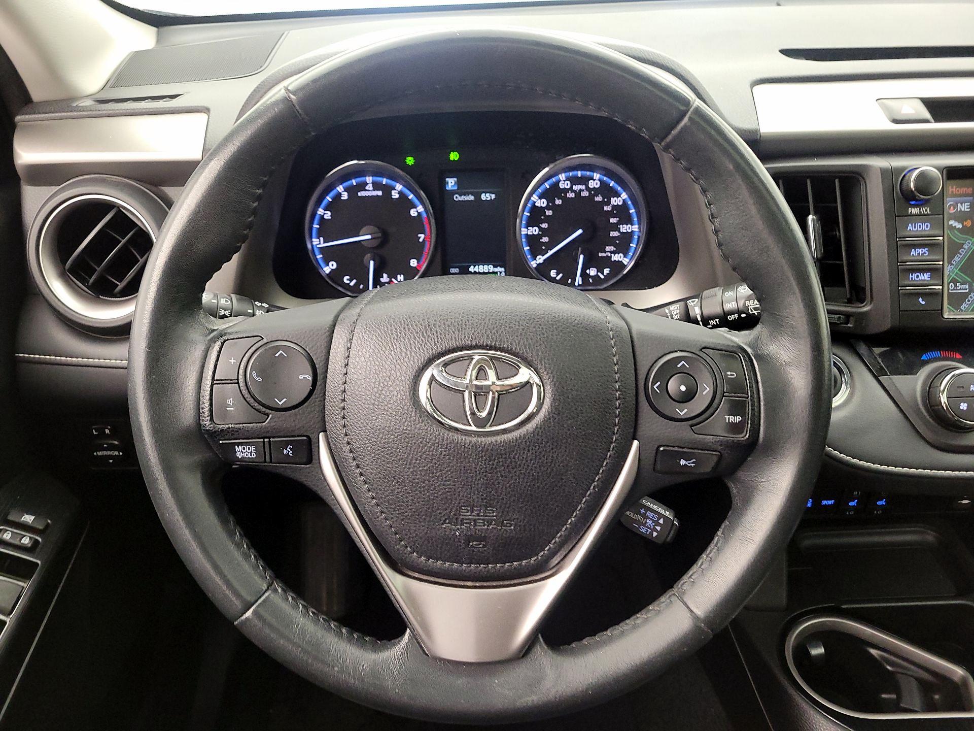 Thumbnail: 2017 Toyota RAV4 - 10