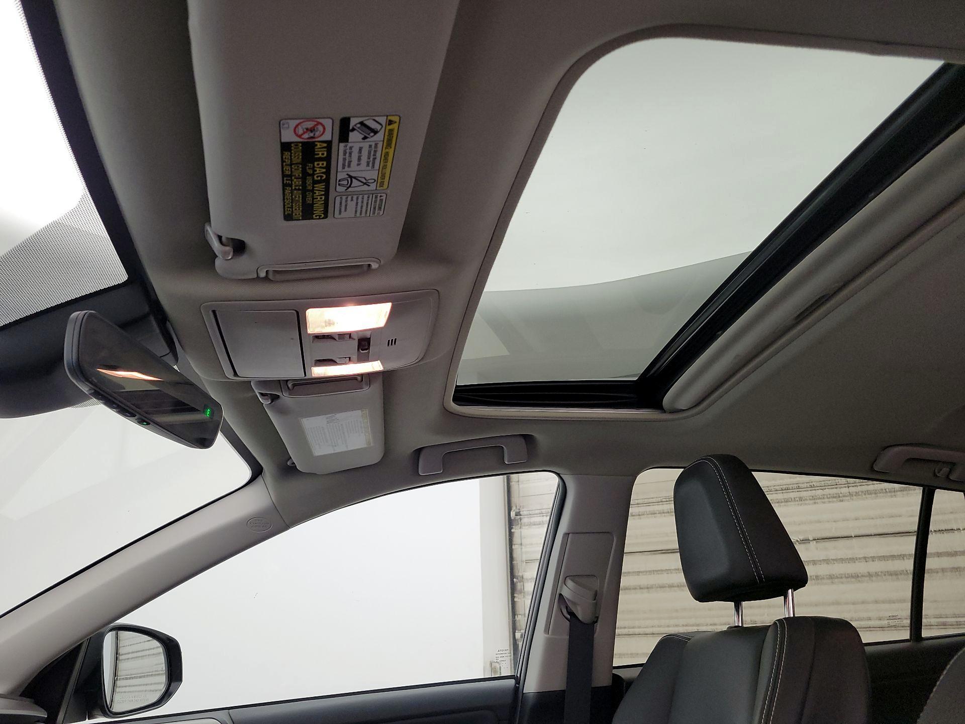 Thumbnail: 2017 Toyota RAV4 - 20