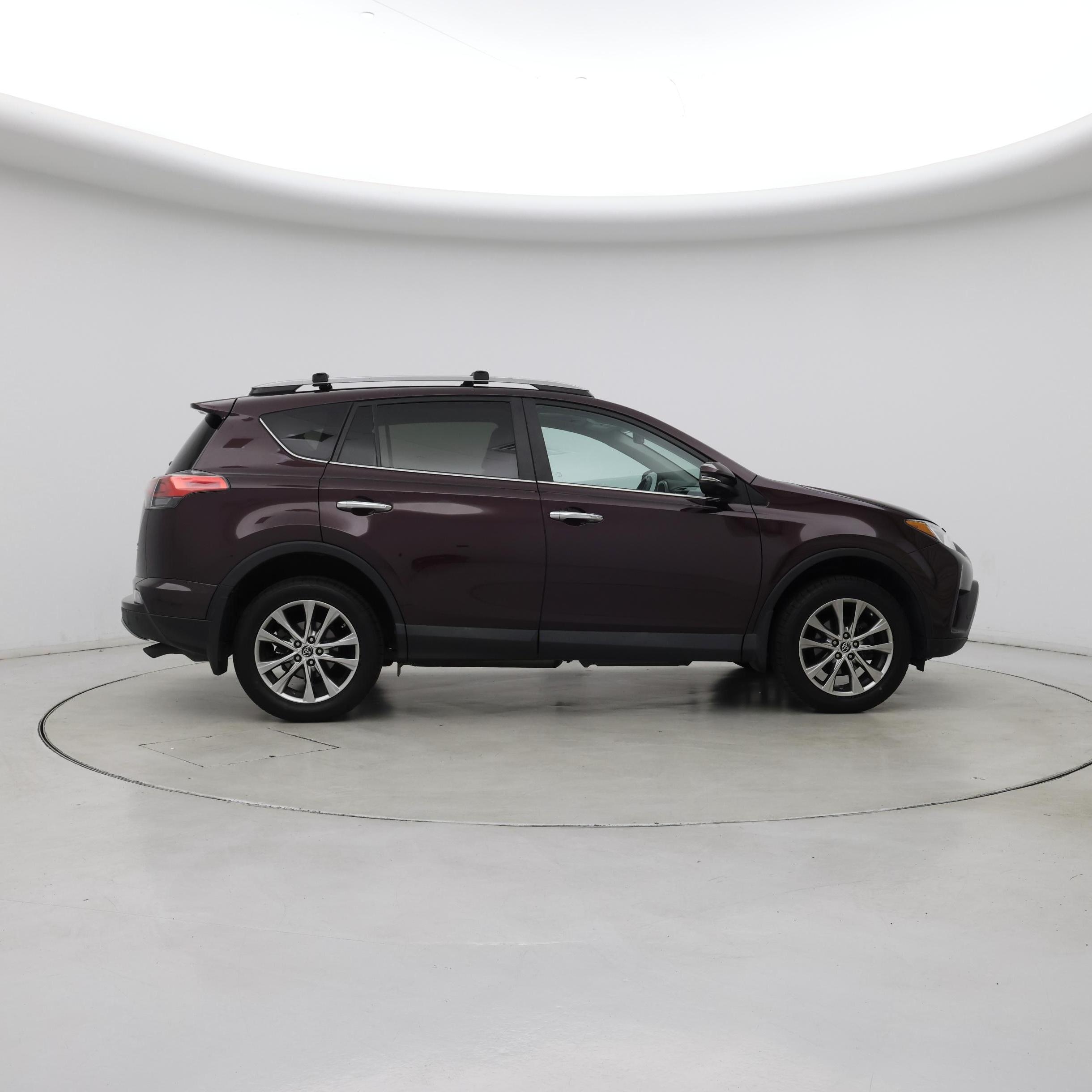 Thumbnail: 2017 Toyota RAV4 - 7