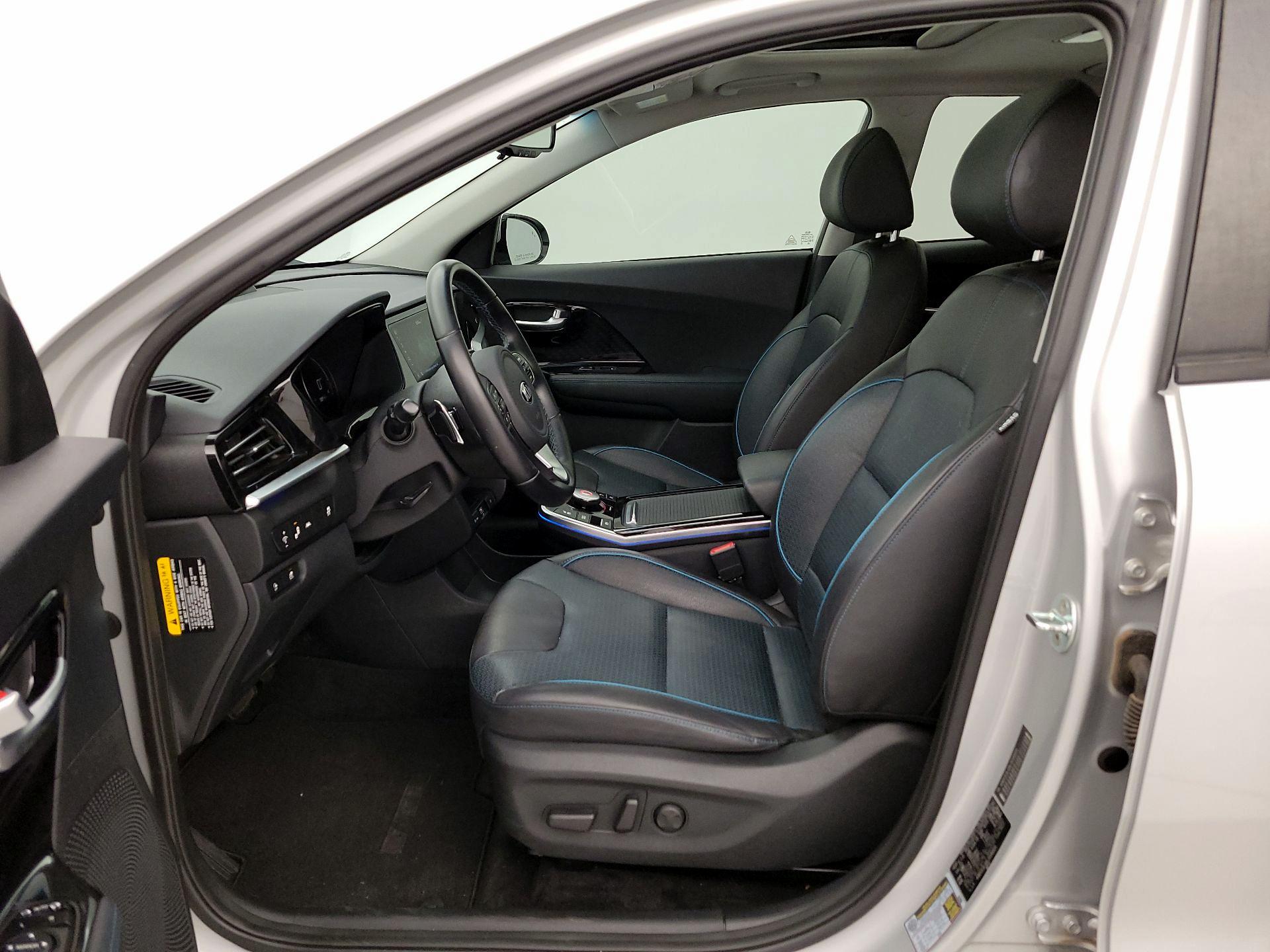 Thumbnail: 2020 Kia Niro - 11