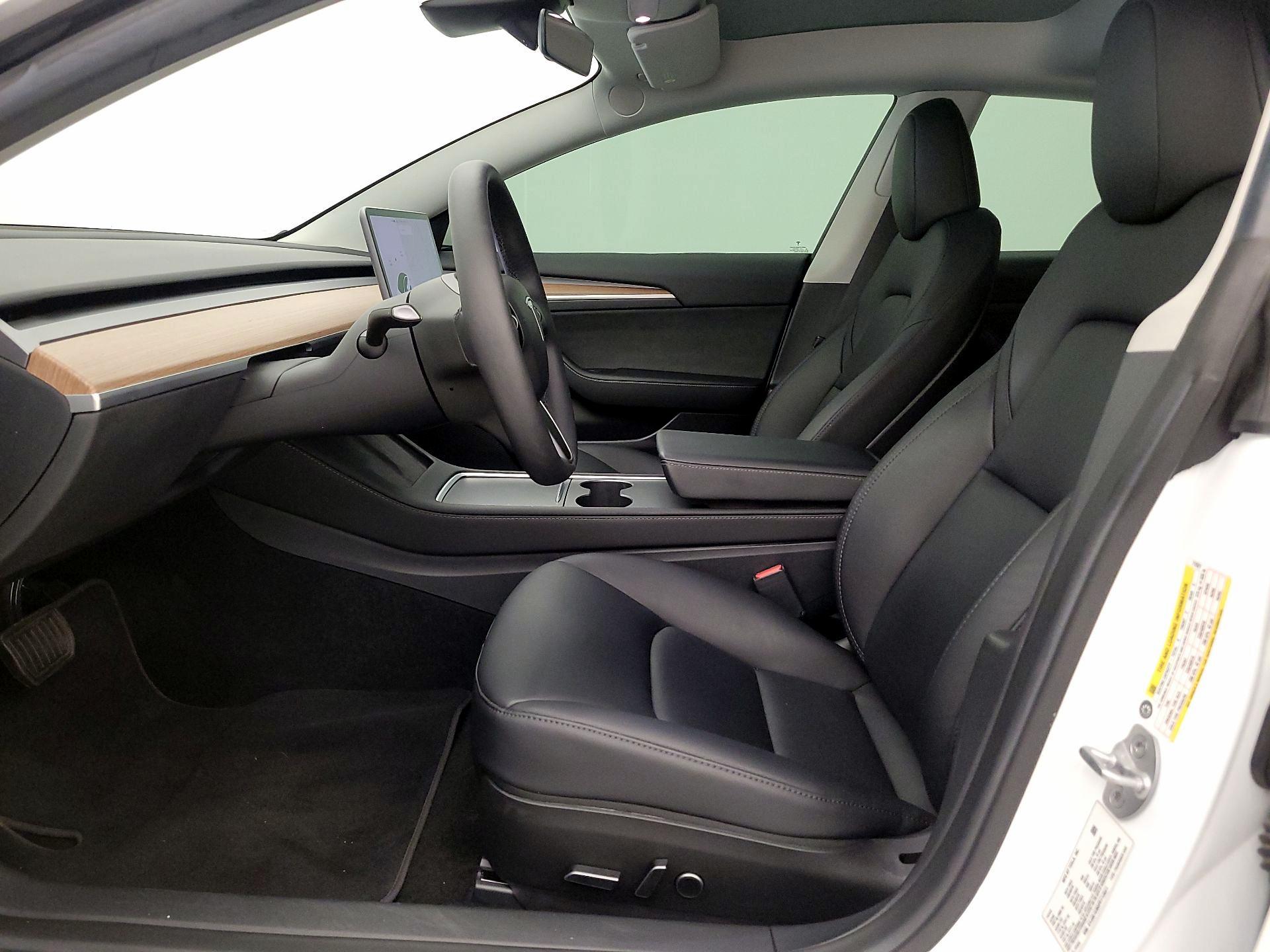 Thumbnail: 2023 Tesla Model 3 - 11