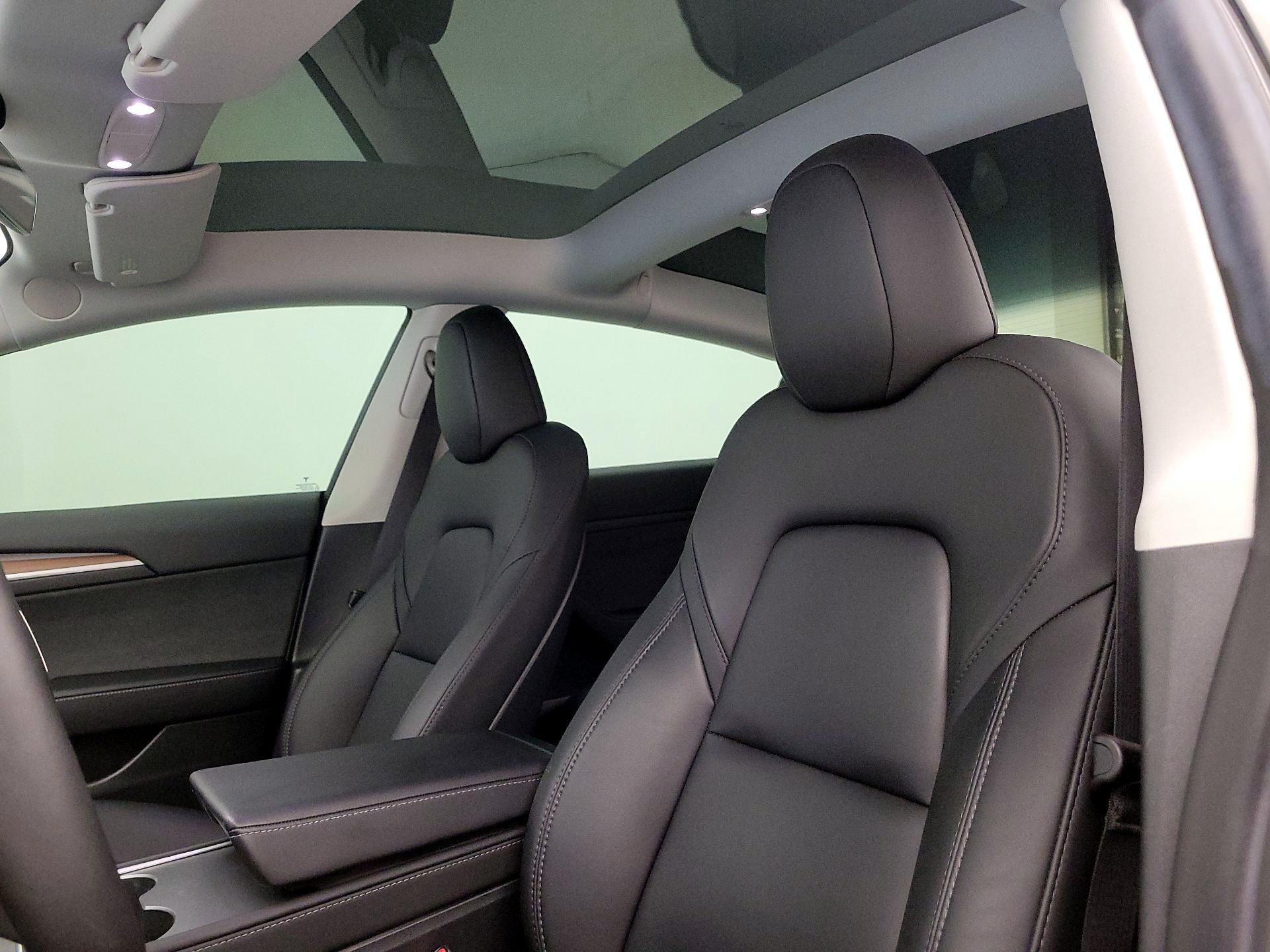 Thumbnail: 2023 Tesla Model 3 - 18