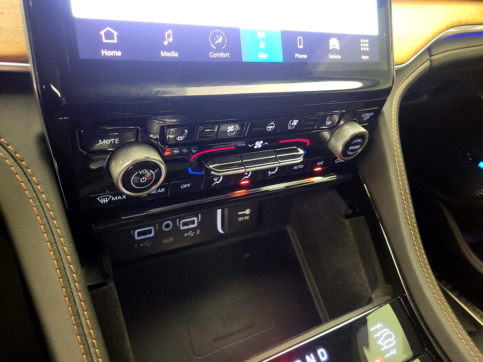 Thumbnail: 2021 Jeep Grand Cherokee L - 17