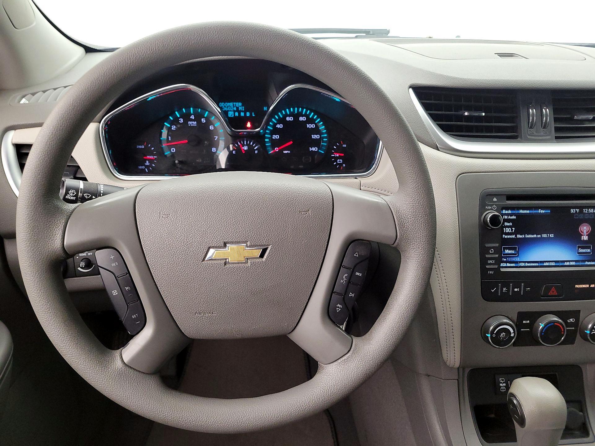 Thumbnail: 2016 Chevrolet Traverse - 10