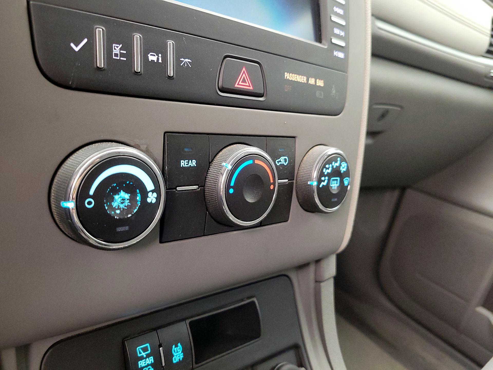 Thumbnail: 2016 Chevrolet Traverse - 16