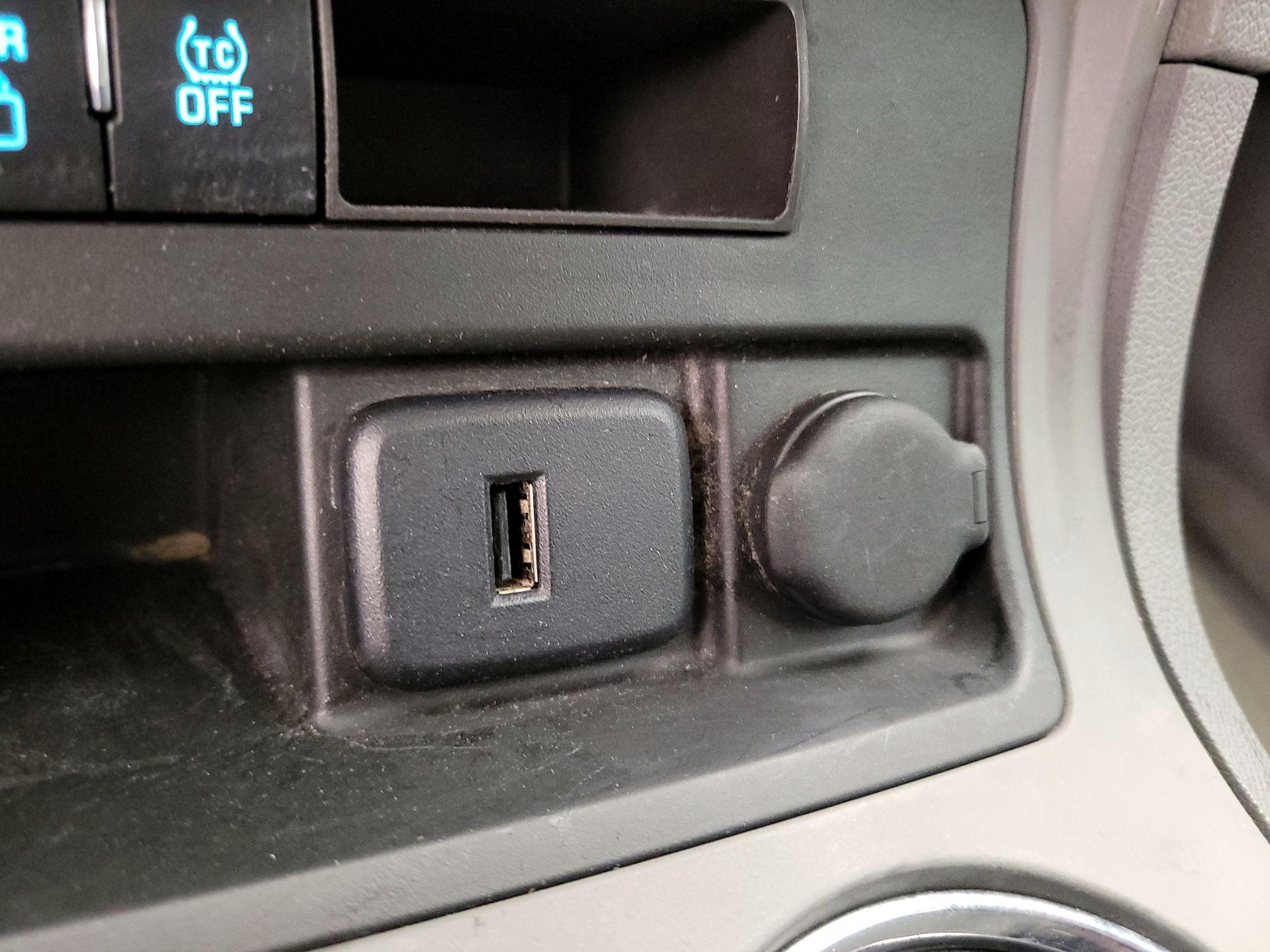 Thumbnail: 2016 Chevrolet Traverse - 18