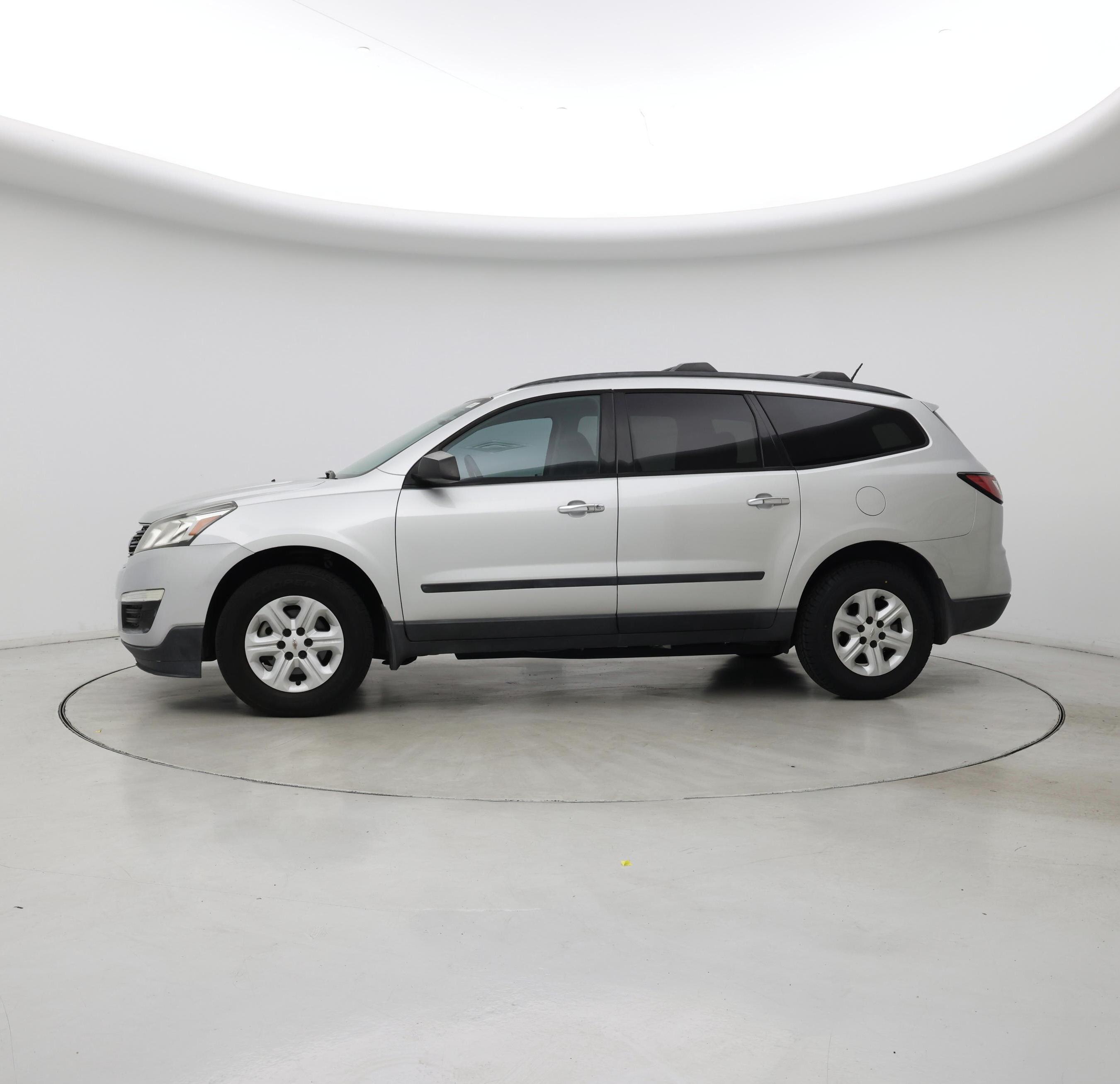 Thumbnail: 2016 Chevrolet Traverse - 3