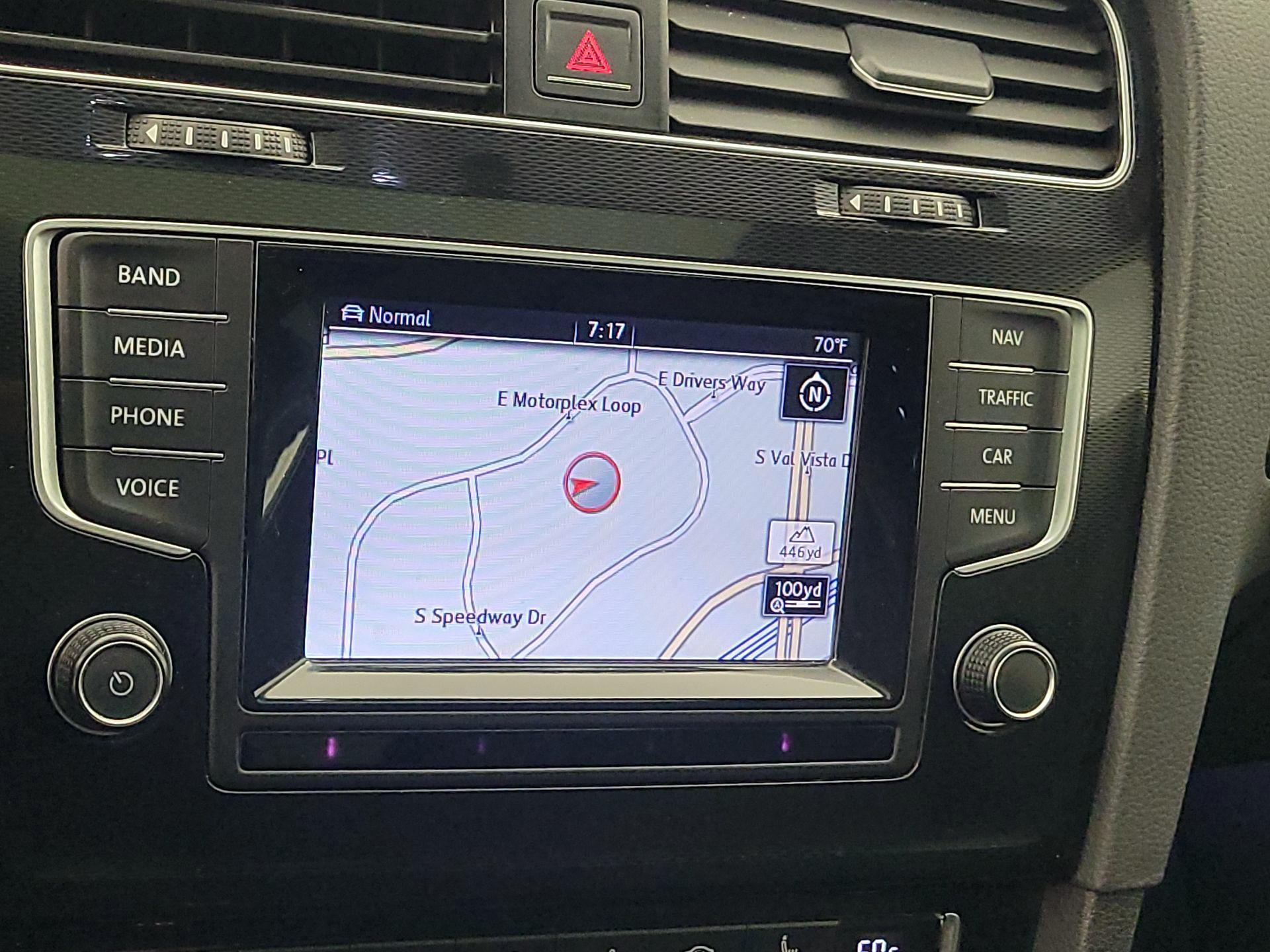 Thumbnail: 2015 Volkswagen Golf - 14