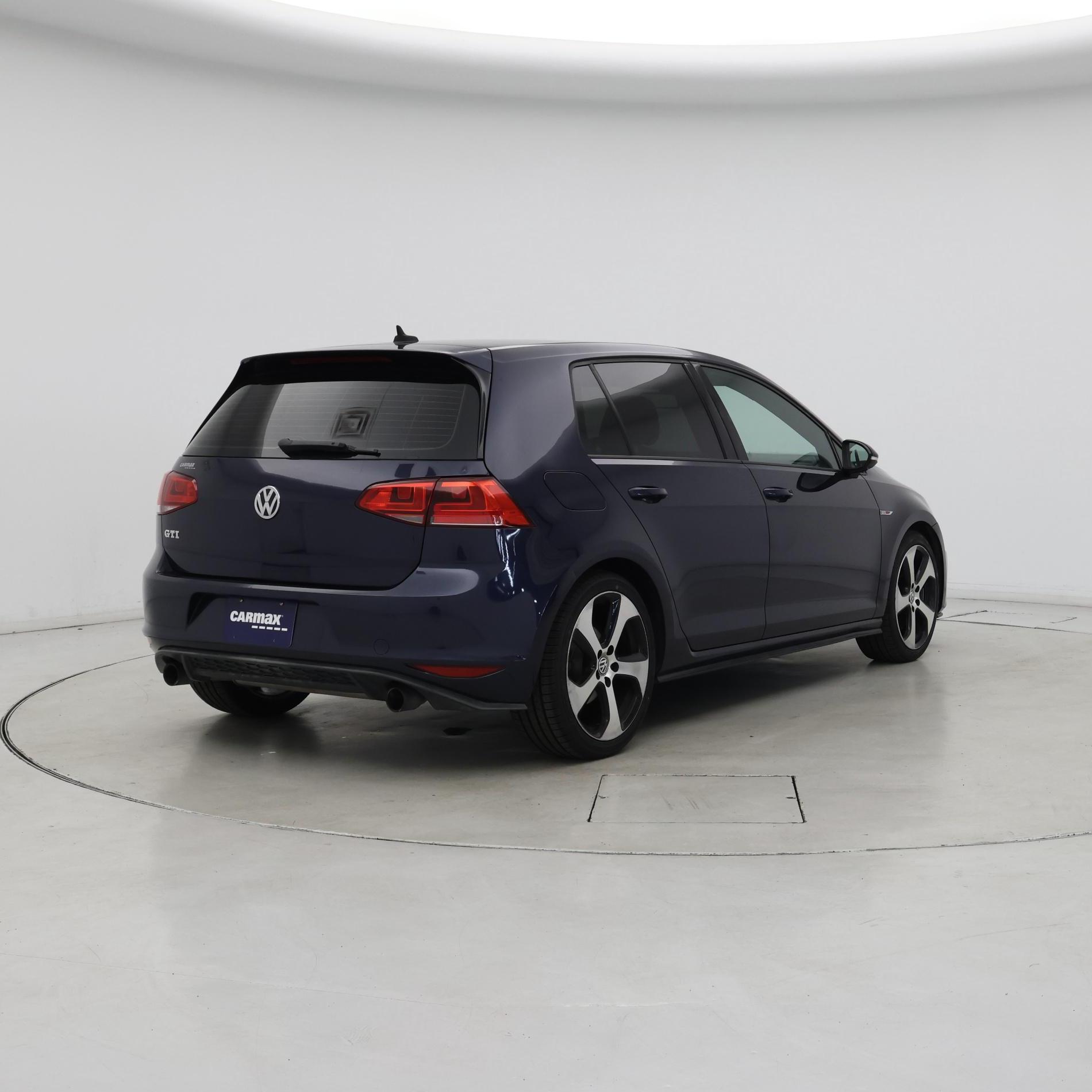 Thumbnail: 2015 Volkswagen Golf - 8