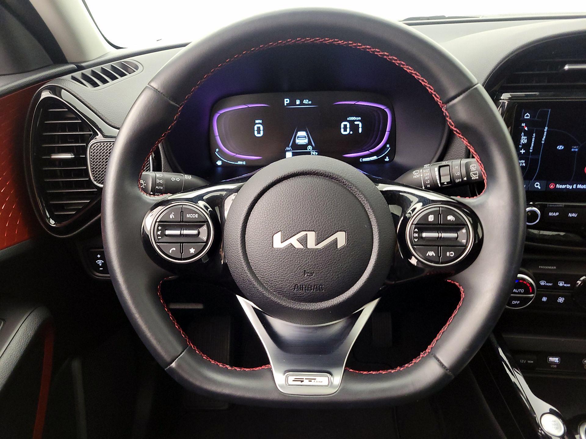 Thumbnail: 2023 Kia Soul - 10