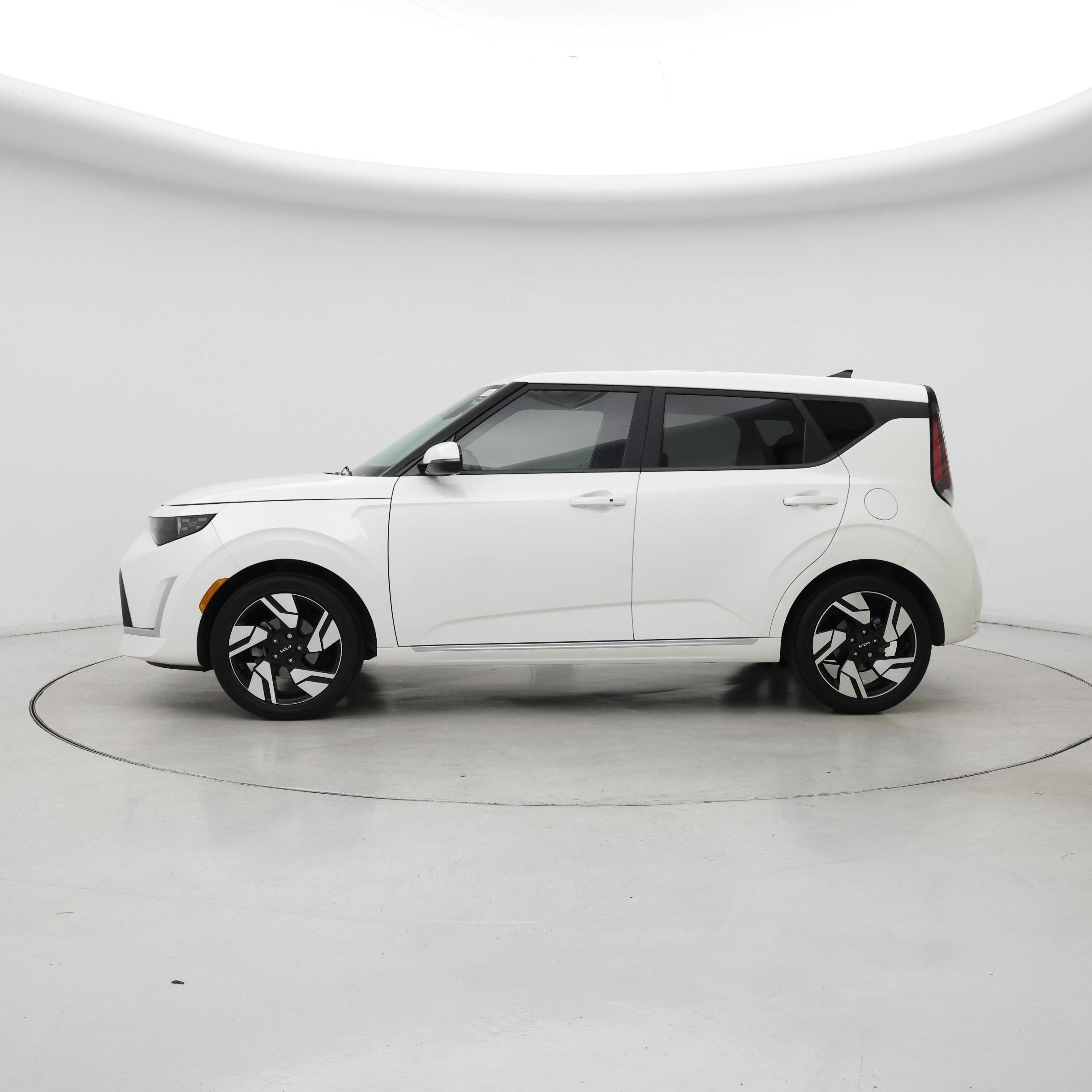 Thumbnail: 2023 Kia Soul - 3