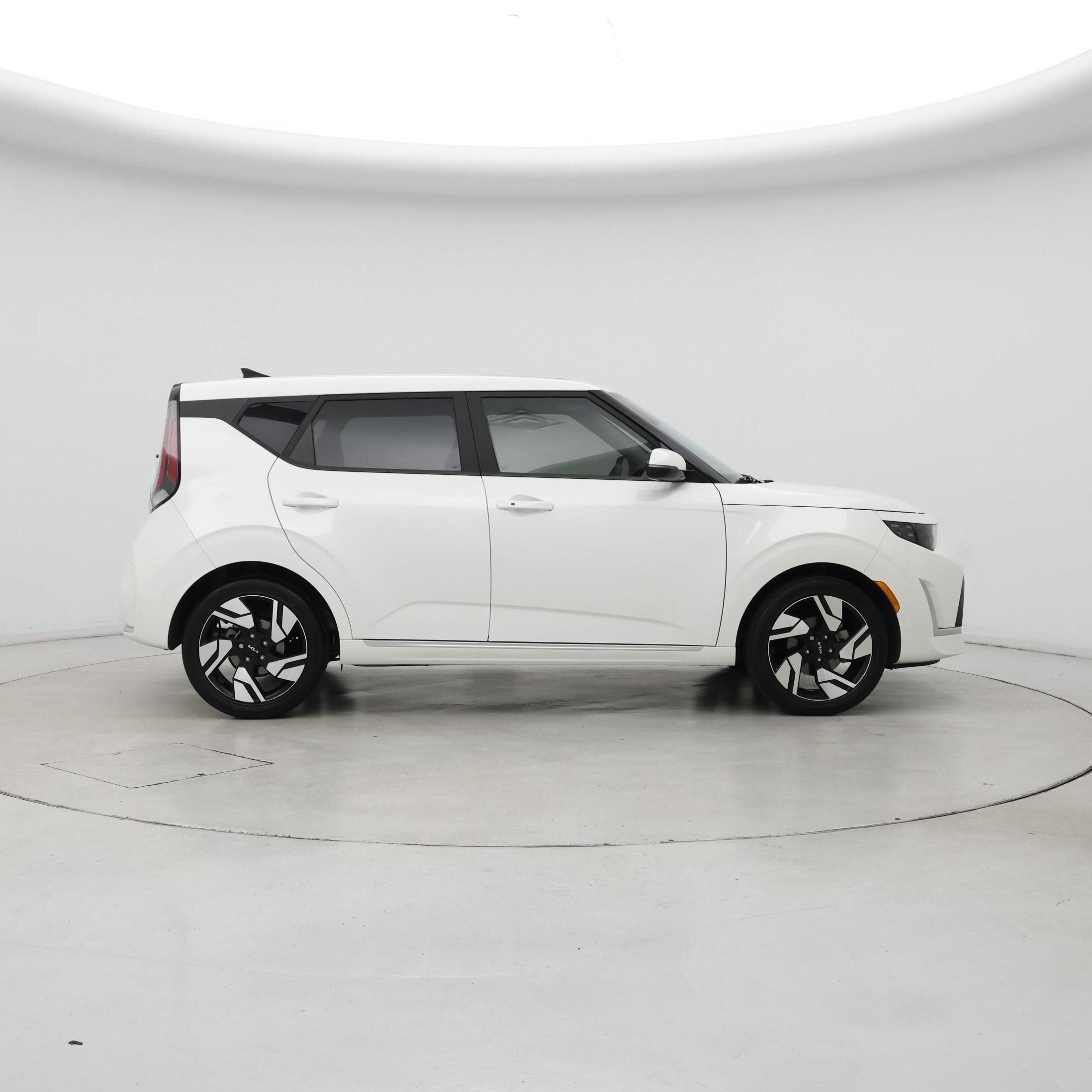 Thumbnail: 2023 Kia Soul - 7