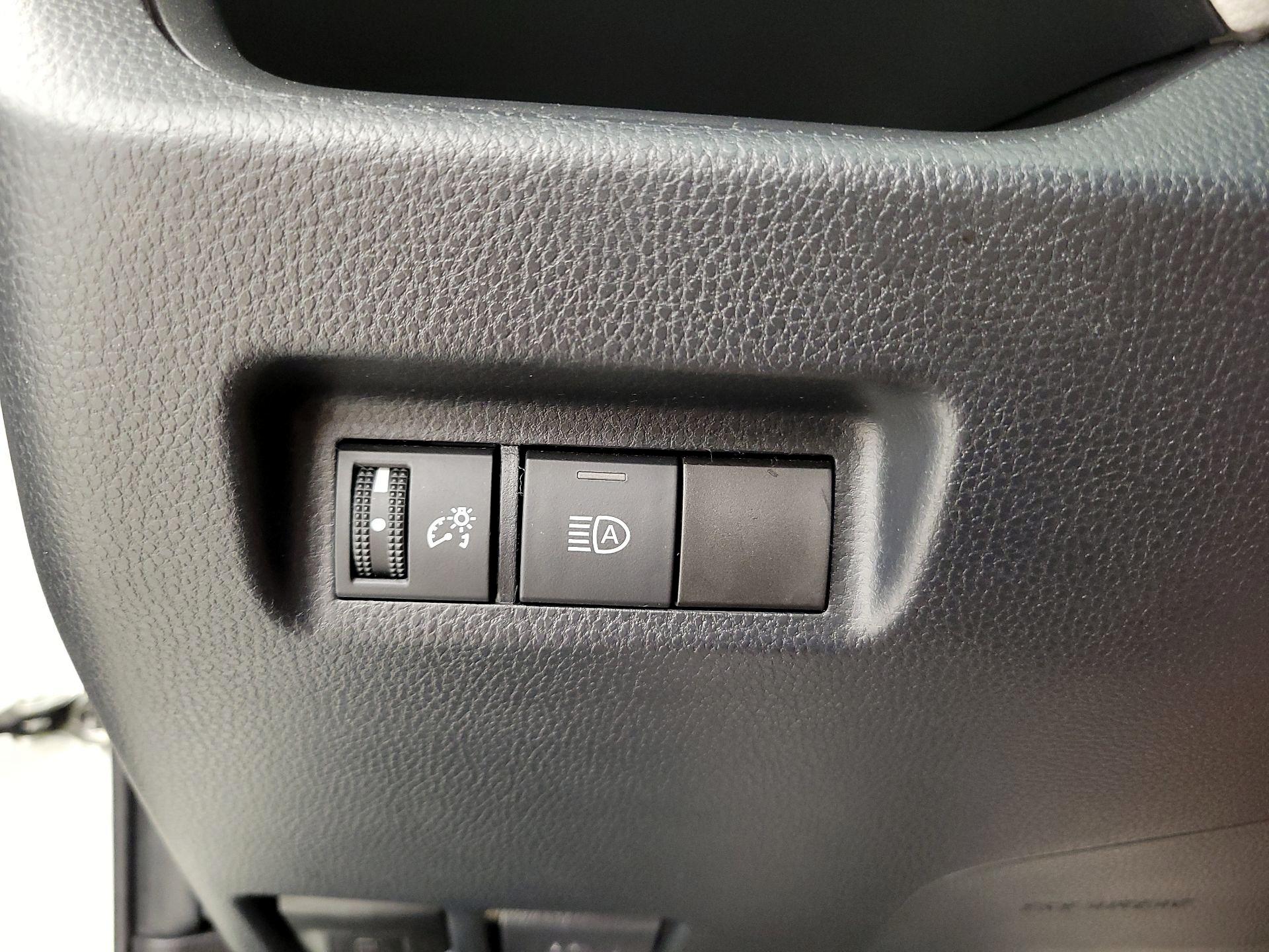 Thumbnail: 2020 Toyota RAV4 - 13