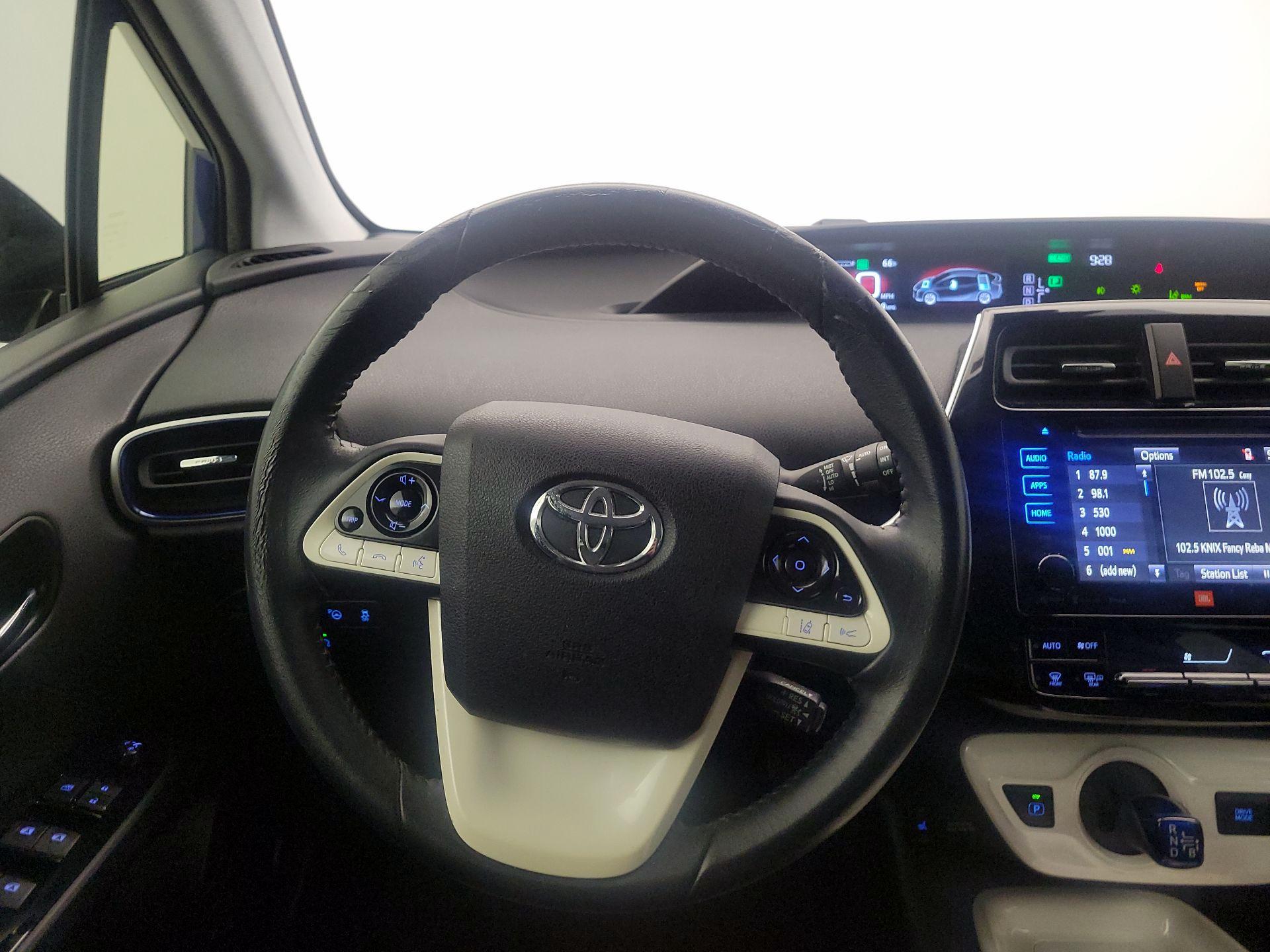 Thumbnail: 2016 Toyota Prius - 10