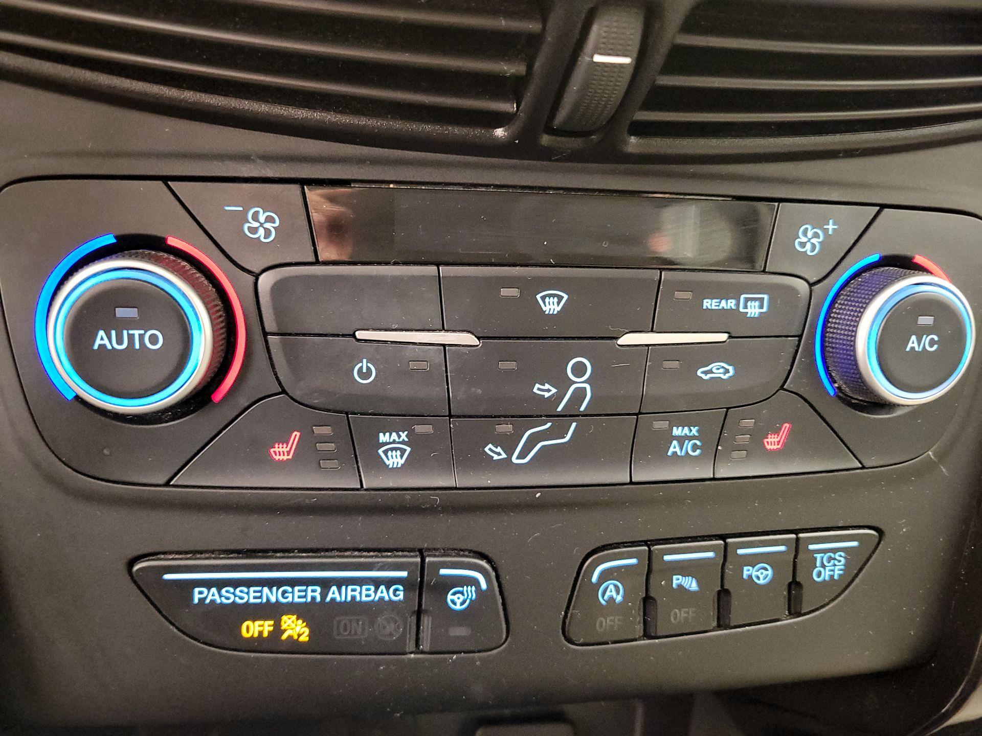 Thumbnail: 2019 Ford Escape - 17