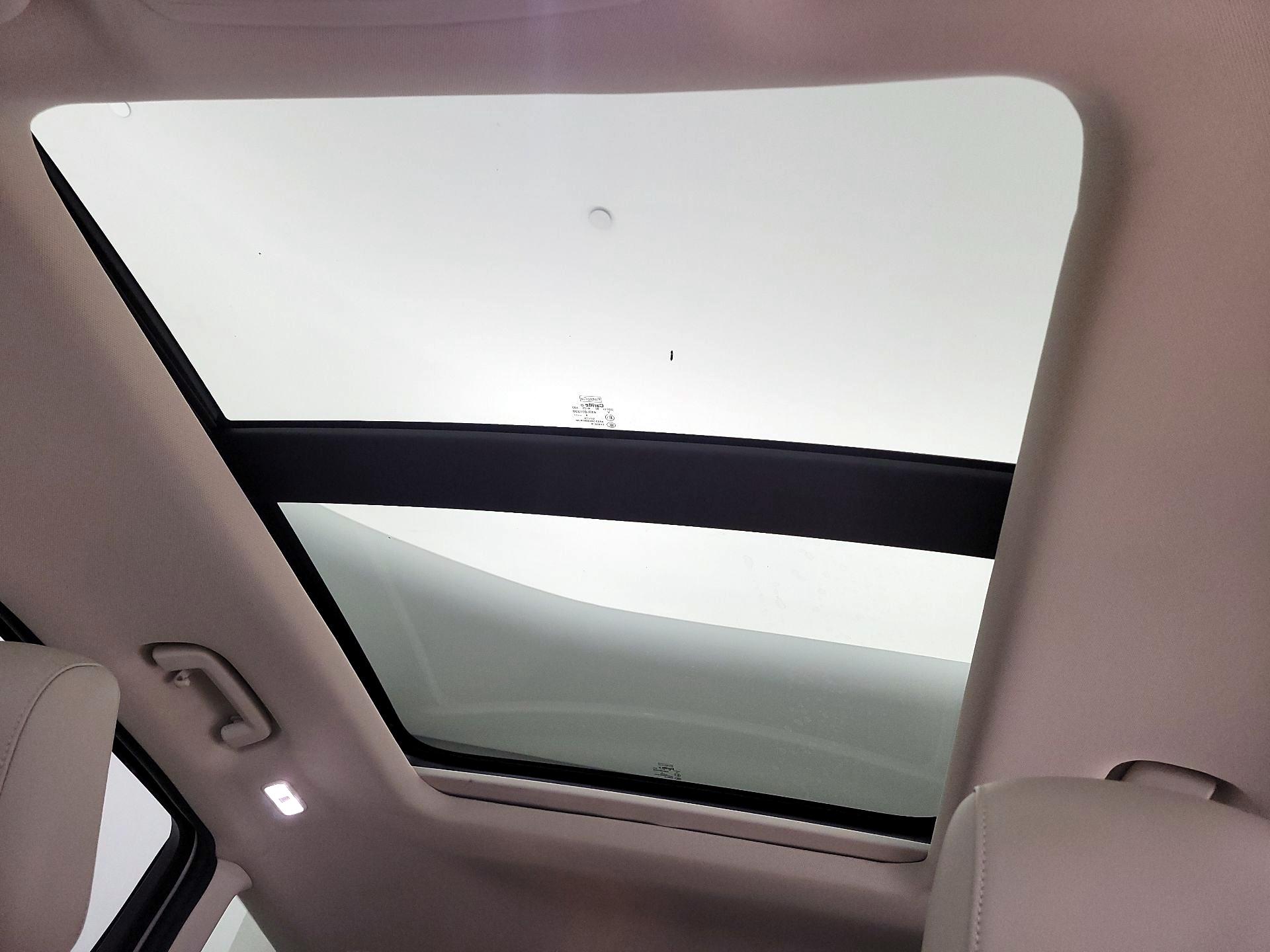 Thumbnail: 2019 Ford Escape - 20