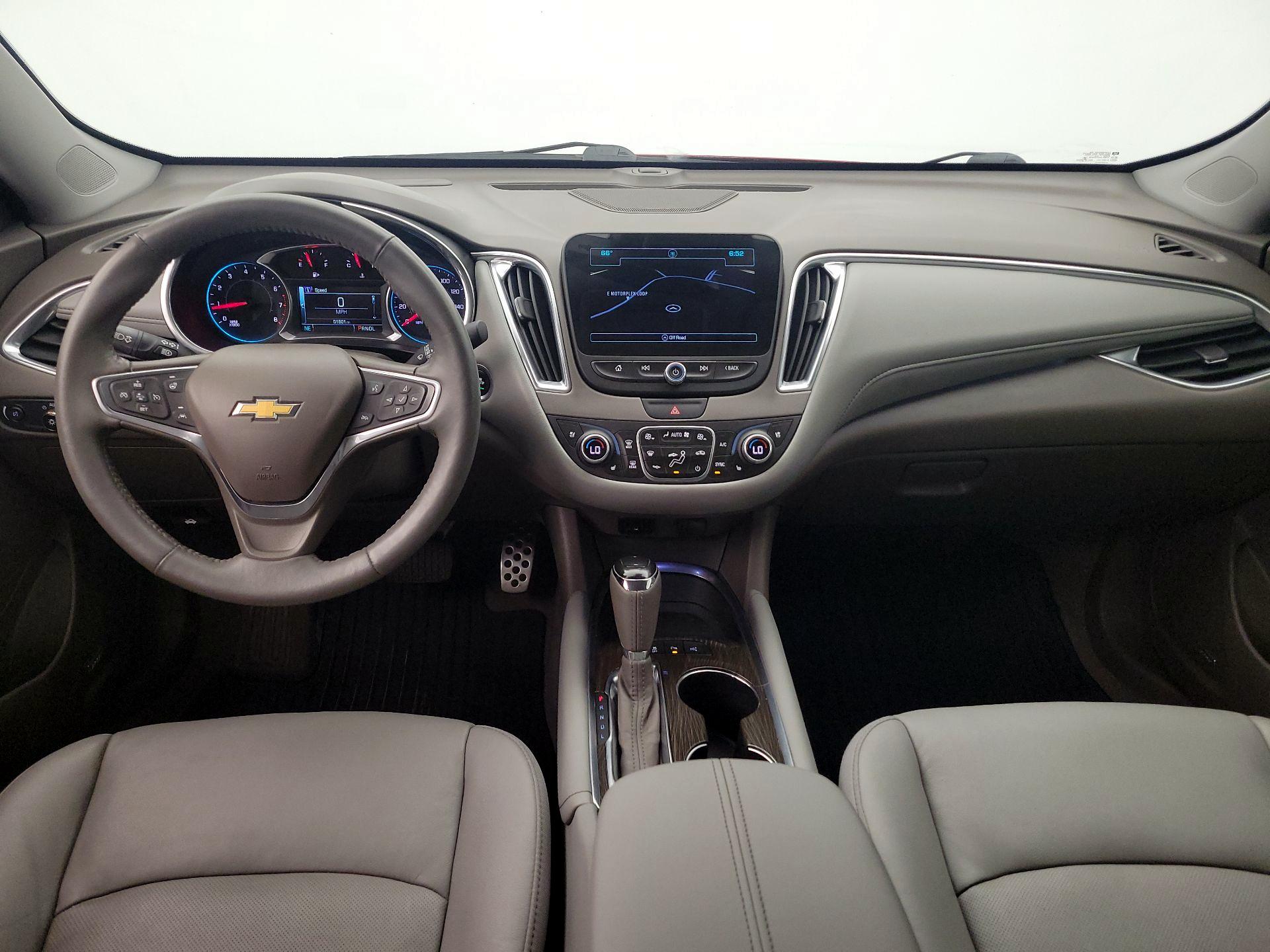 Thumbnail: 2016 Chevrolet Malibu - 9