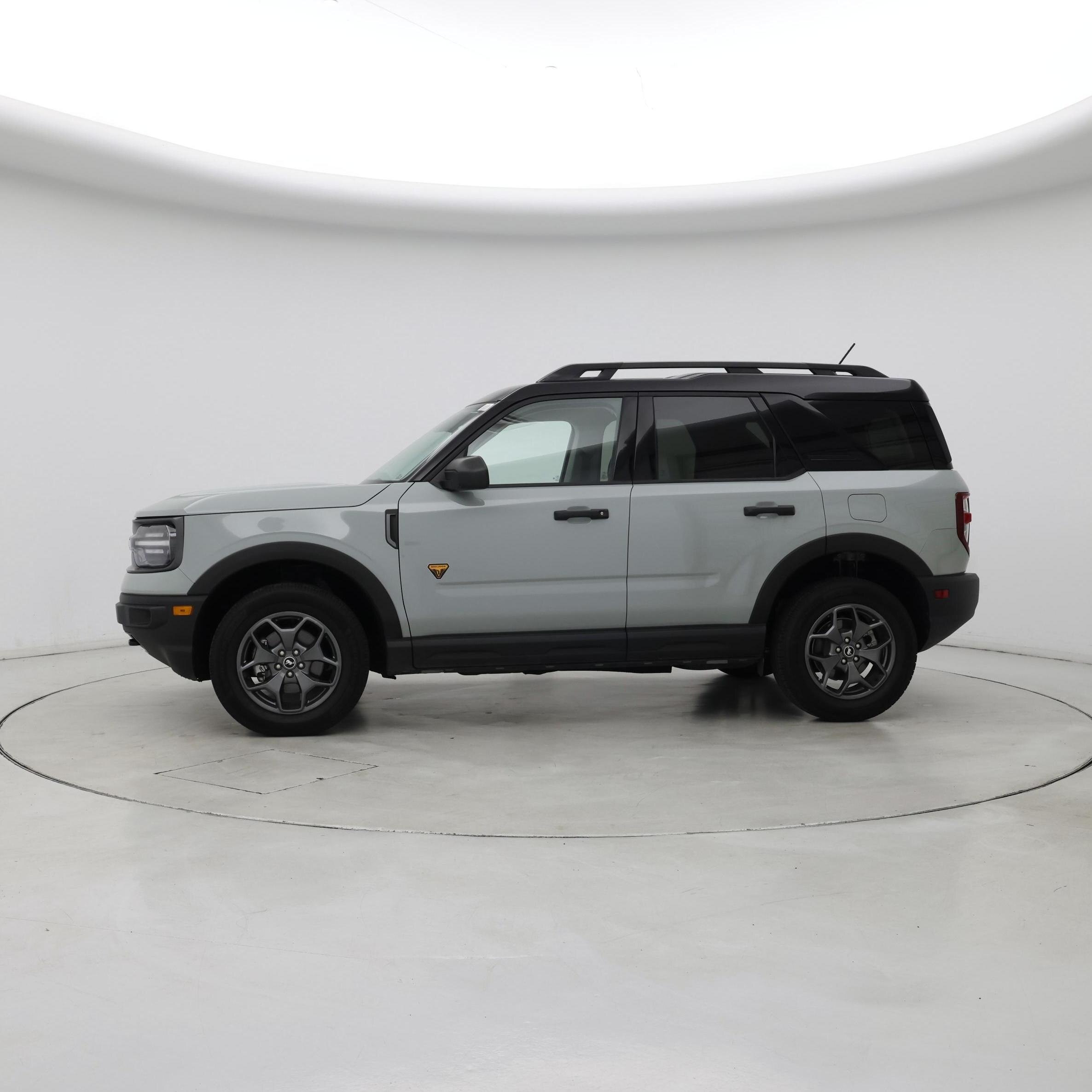 Thumbnail: 2021 Ford Bronco Sport - 3