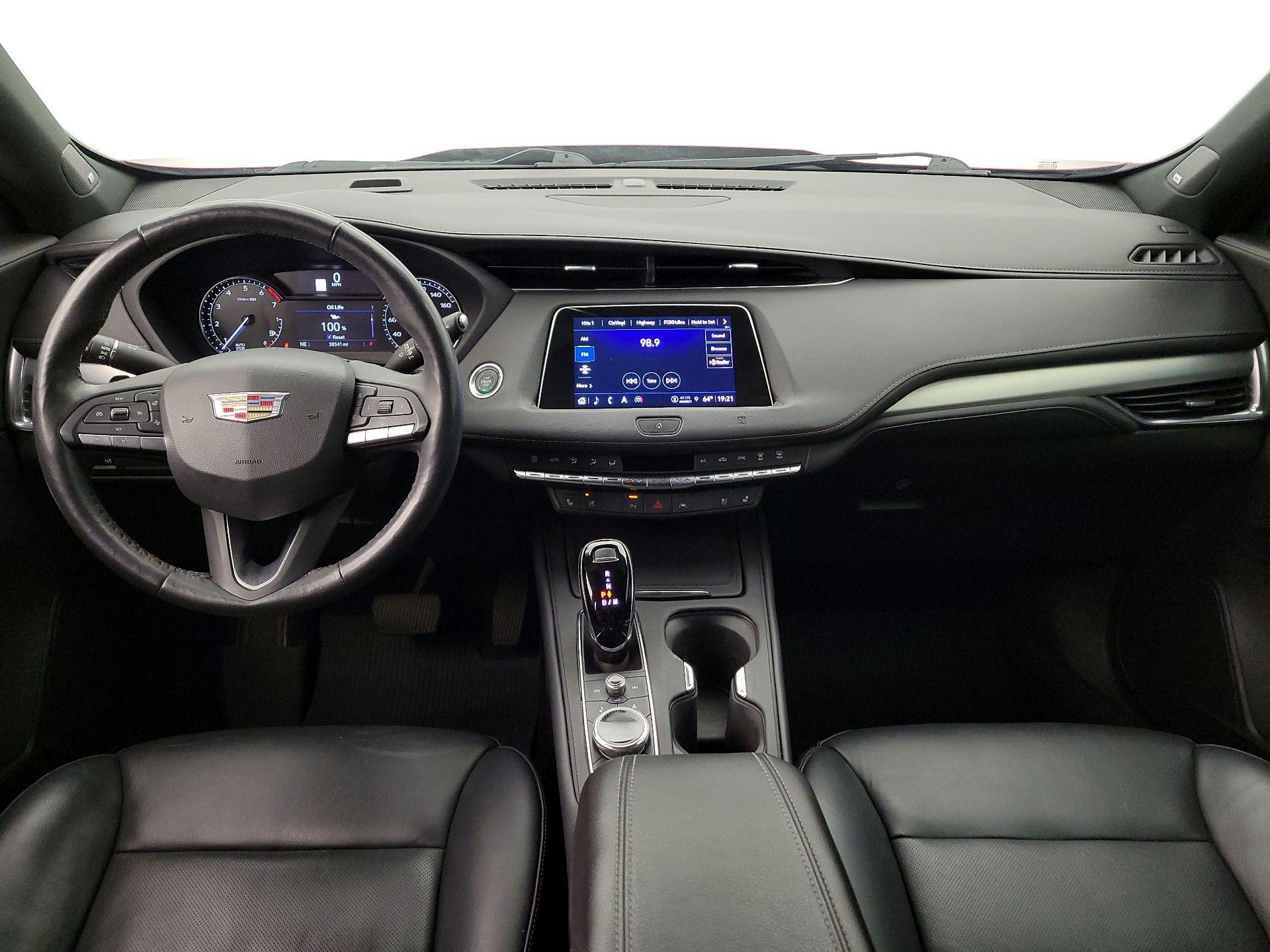 Thumbnail: 2021 Cadillac XT4 - 9