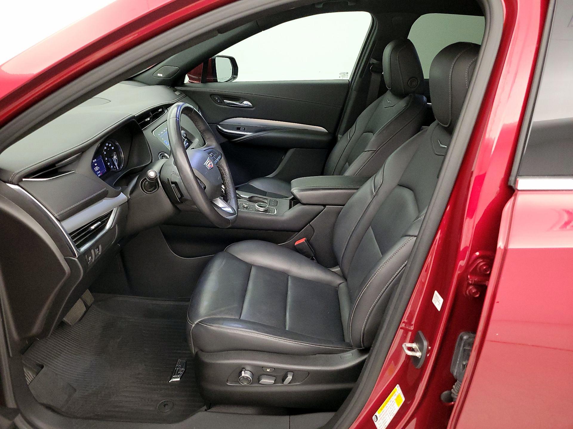 Thumbnail: 2021 Cadillac XT4 - 11