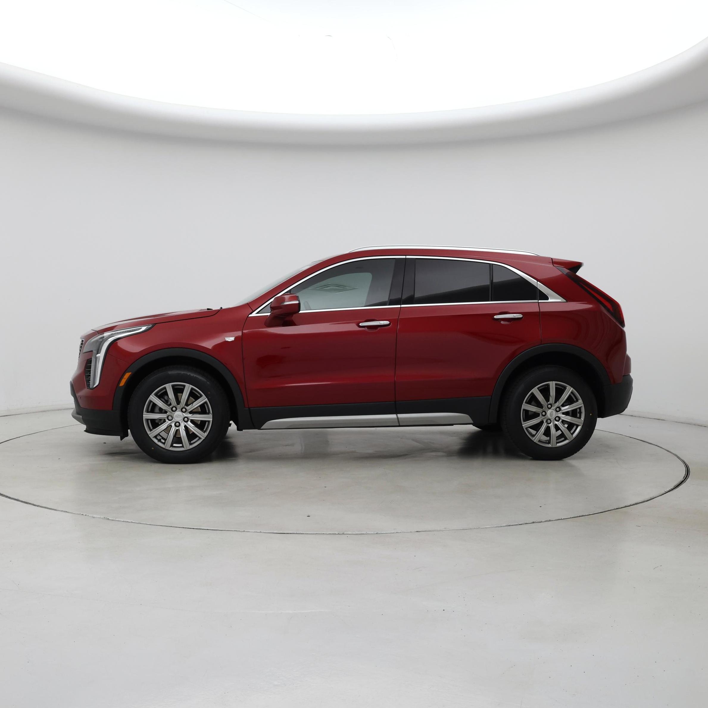Thumbnail: 2021 Cadillac XT4 - 3