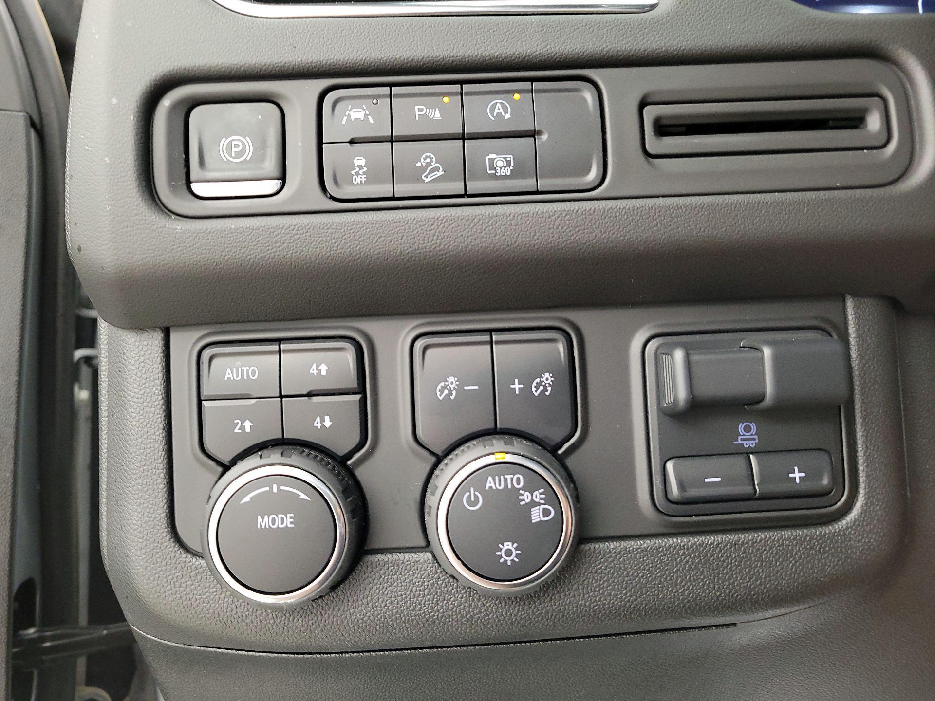 Thumbnail: 2024 Chevrolet Tahoe - 13