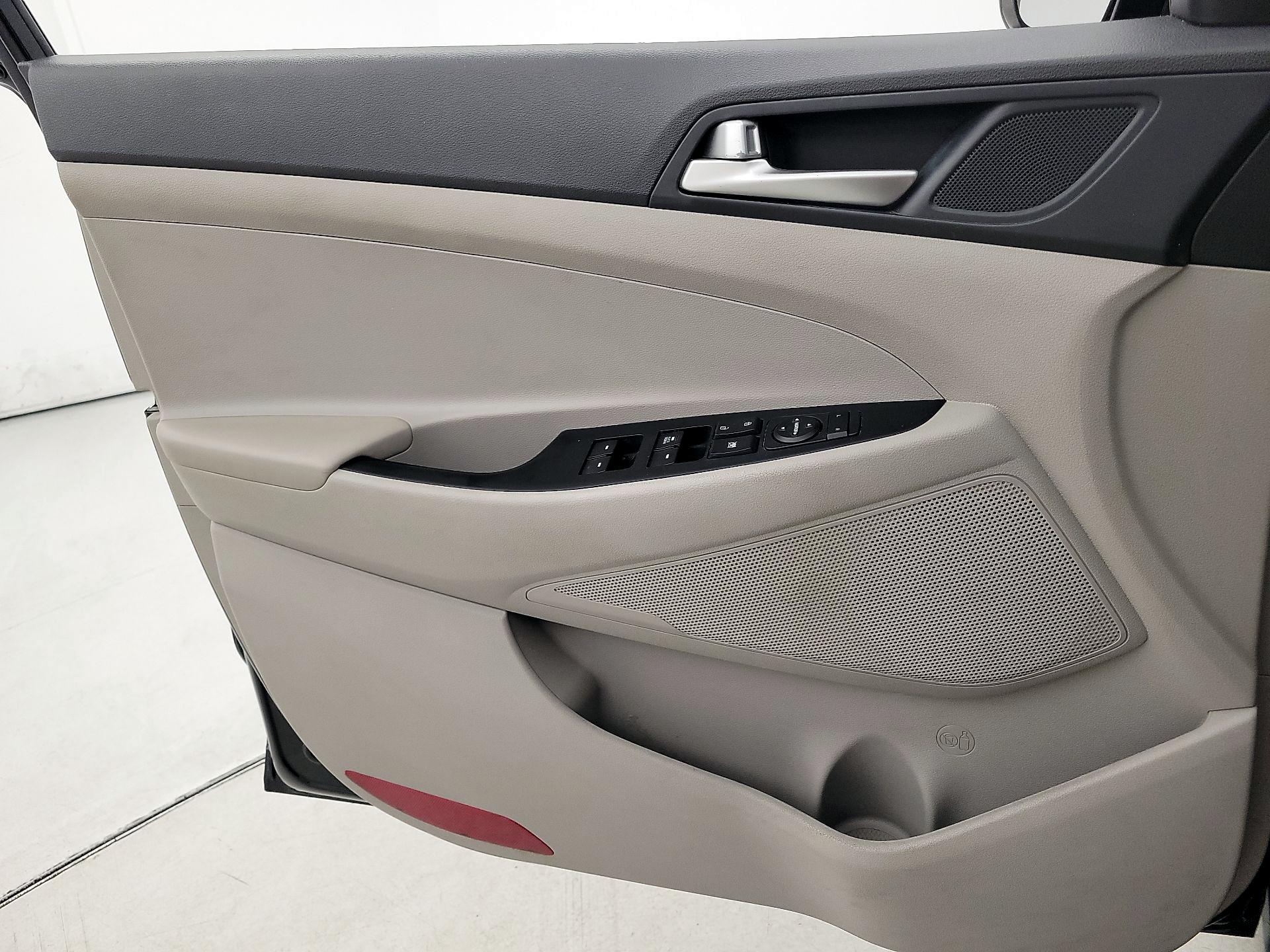 Thumbnail: 2019 Hyundai Tucson - 12