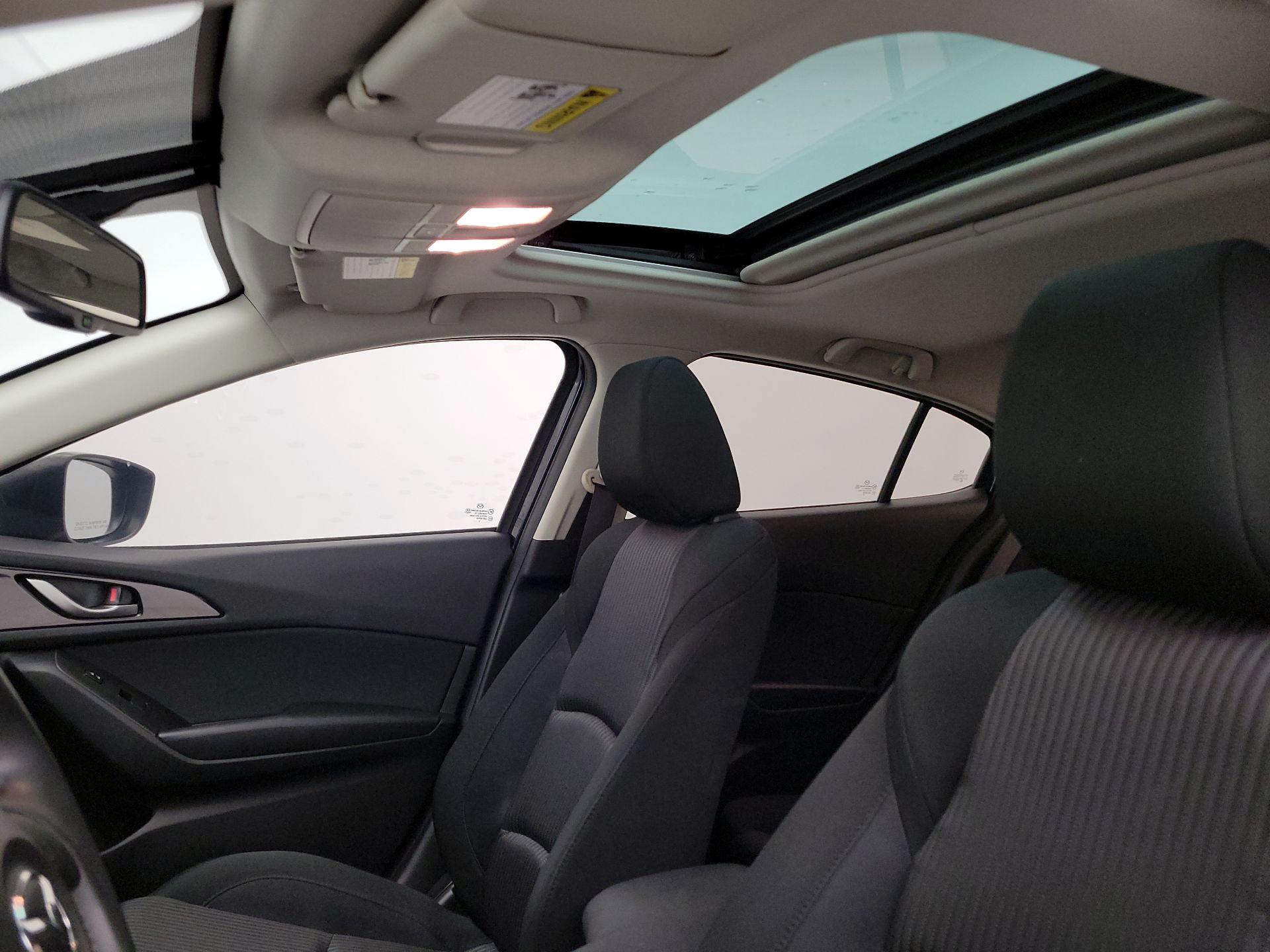 Thumbnail: 2016 Mazda Mazda3 - 20