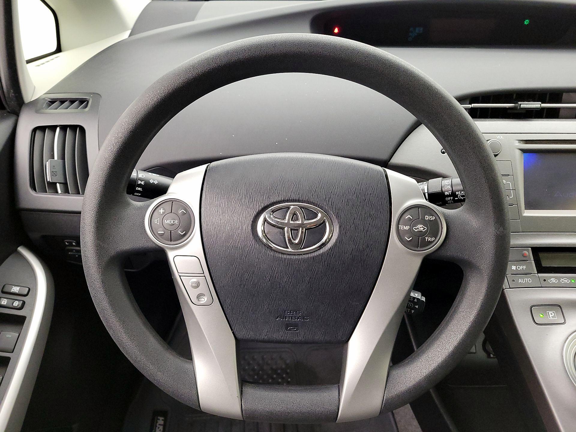 Thumbnail: 2015 Toyota Prius - 10
