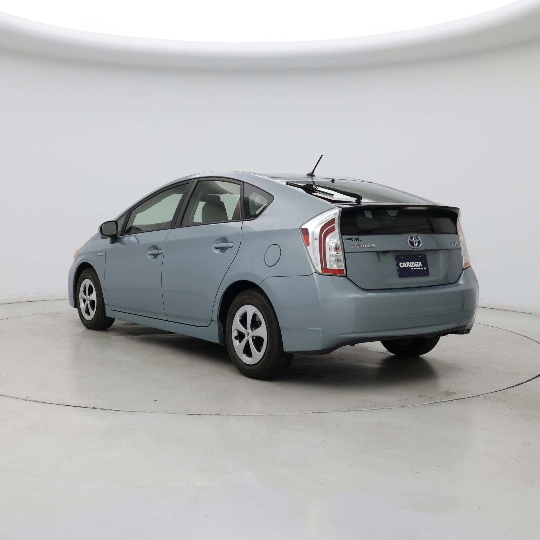 Thumbnail: 2015 Toyota Prius - 2