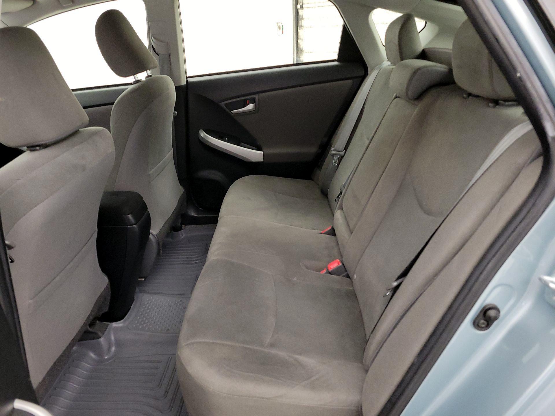 Thumbnail: 2015 Toyota Prius - 19