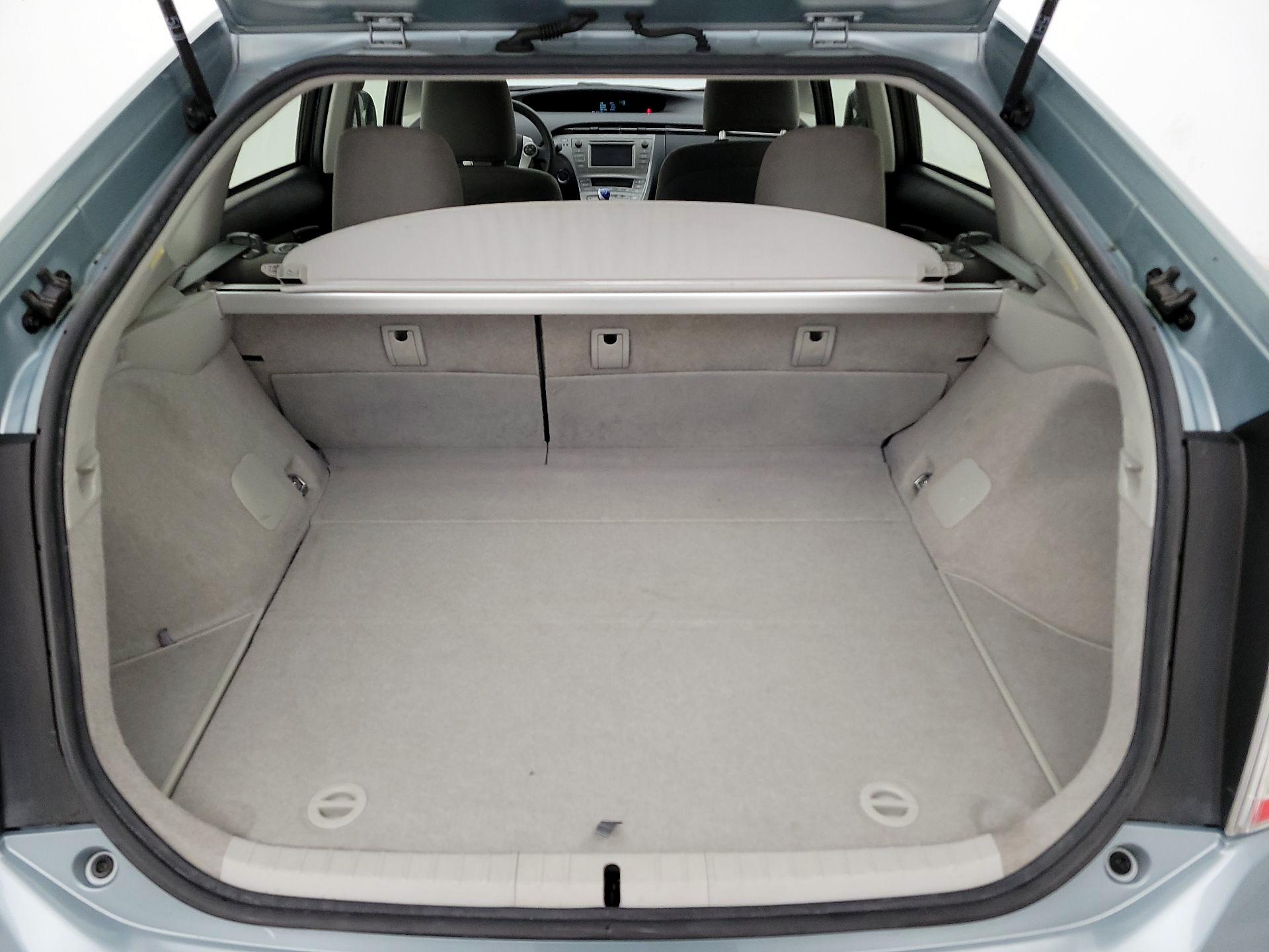 Thumbnail: 2015 Toyota Prius - 20
