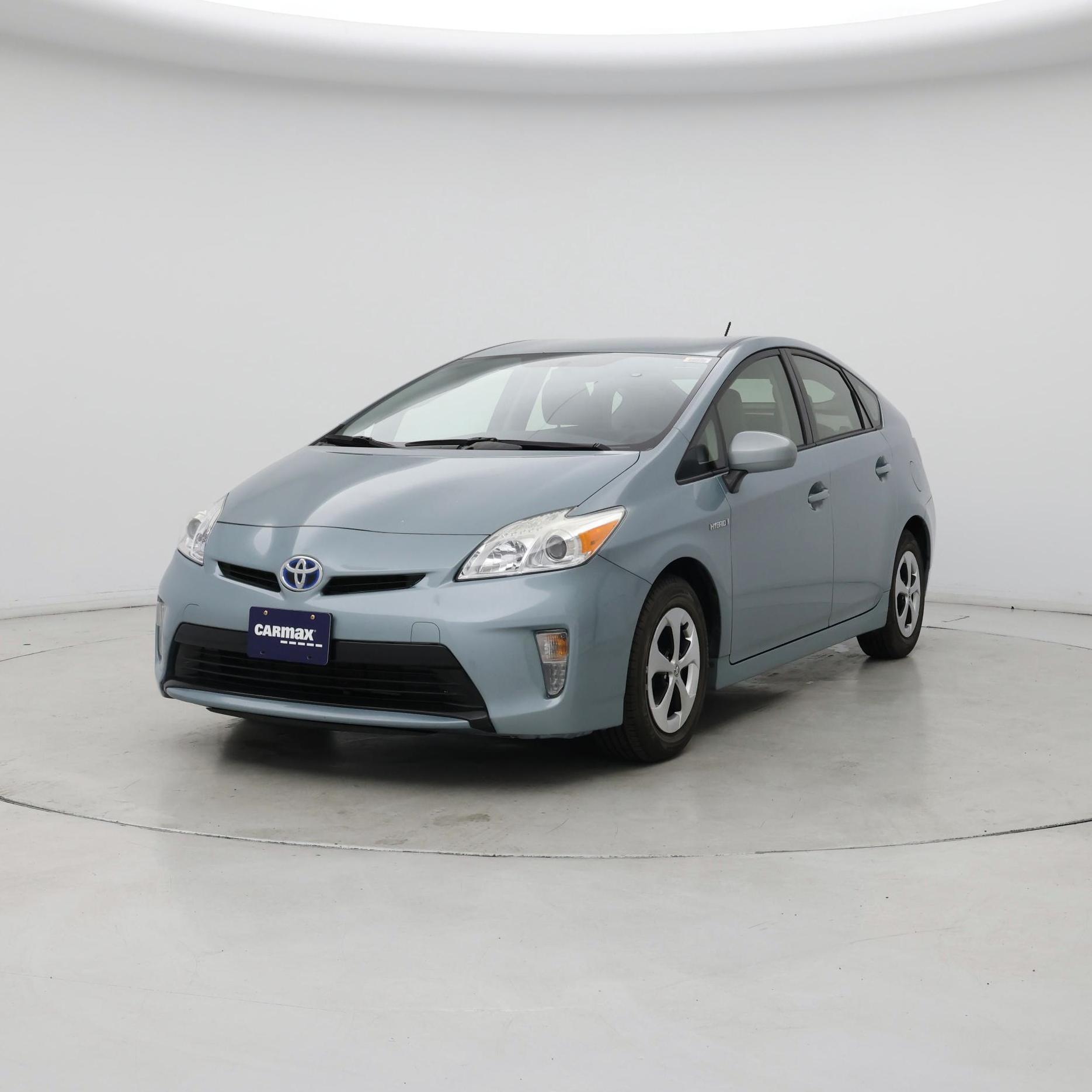 Thumbnail: 2015 Toyota Prius - 4