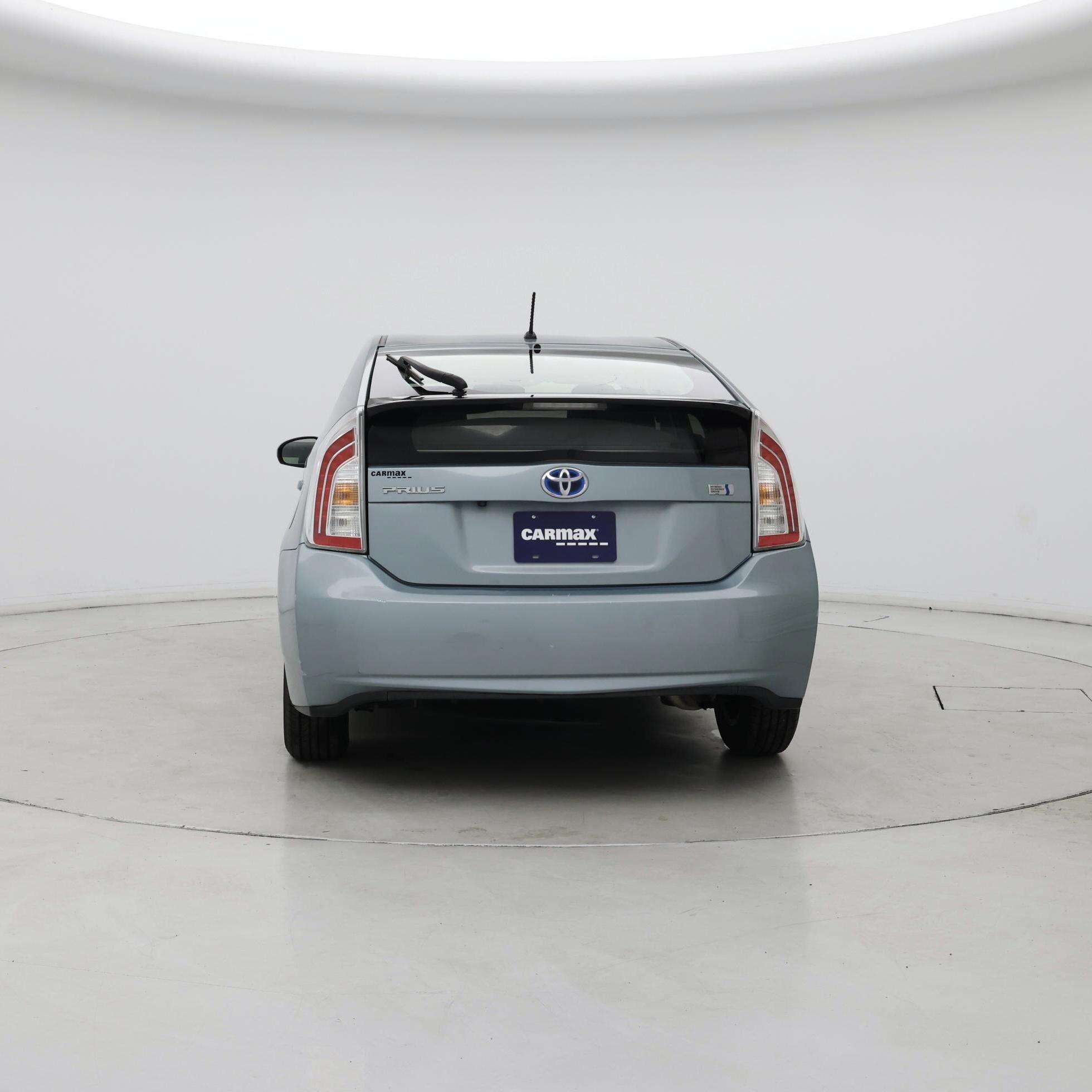 Thumbnail: 2015 Toyota Prius - 6