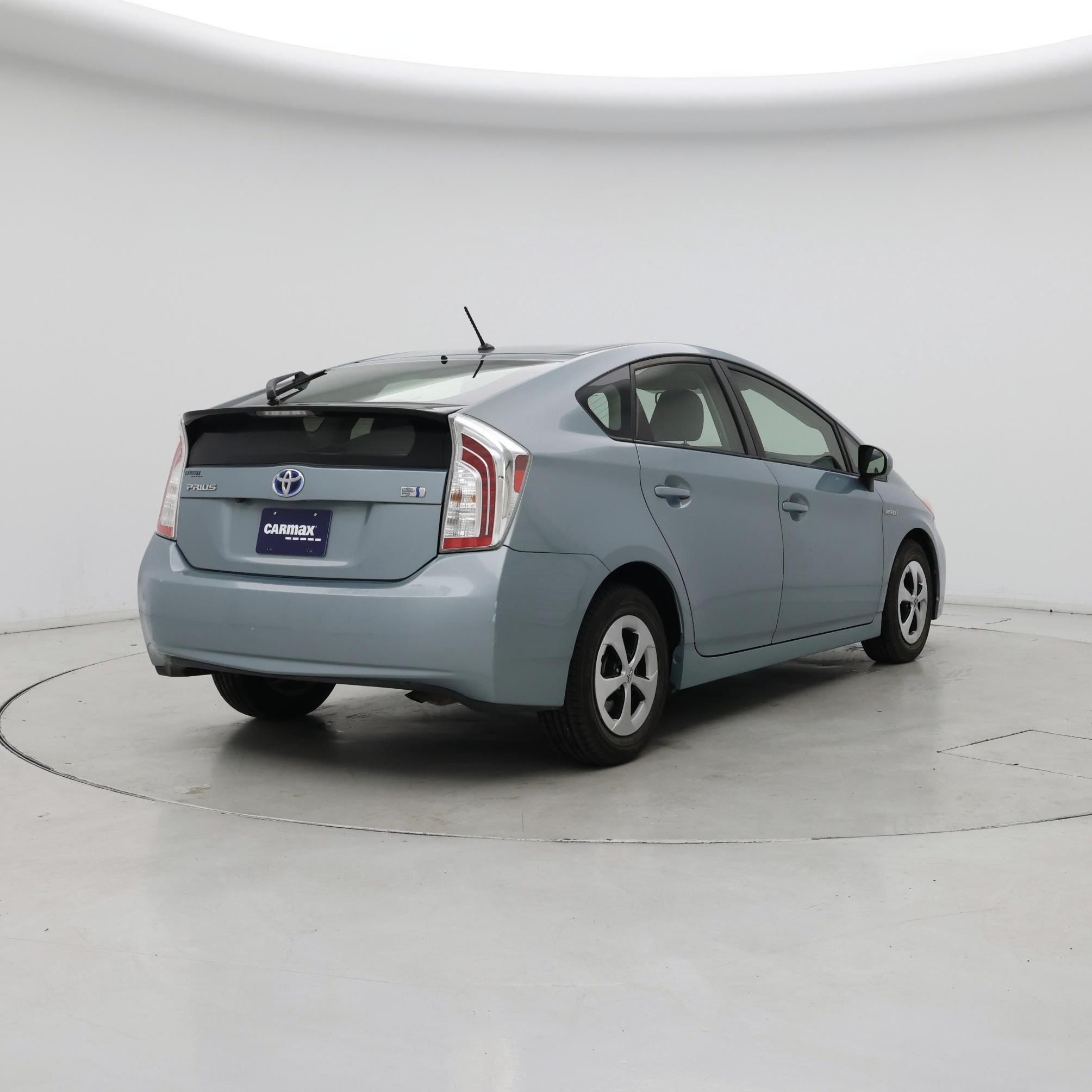 Thumbnail: 2015 Toyota Prius - 8