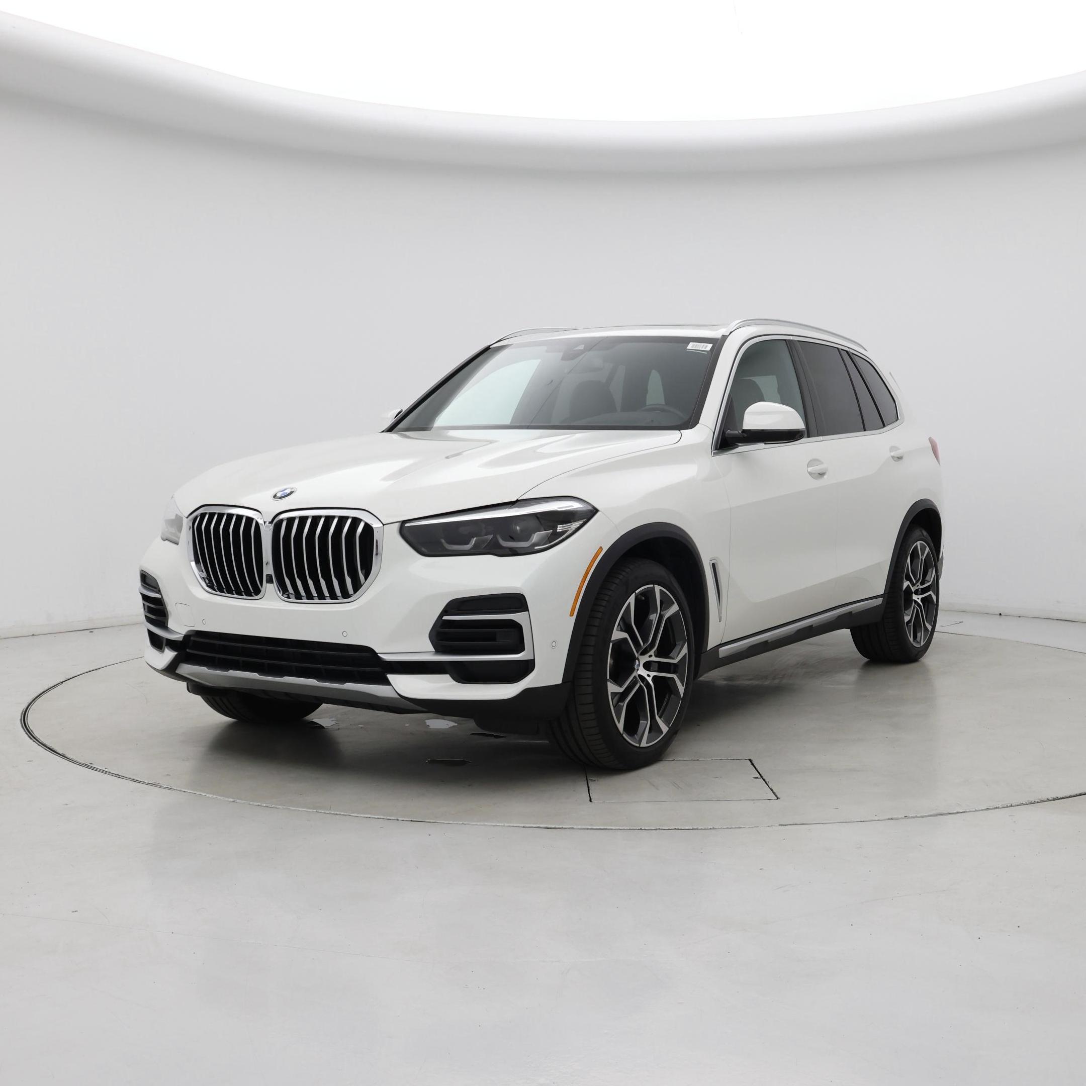 Thumbnail: 2023 BMW X5 - 4