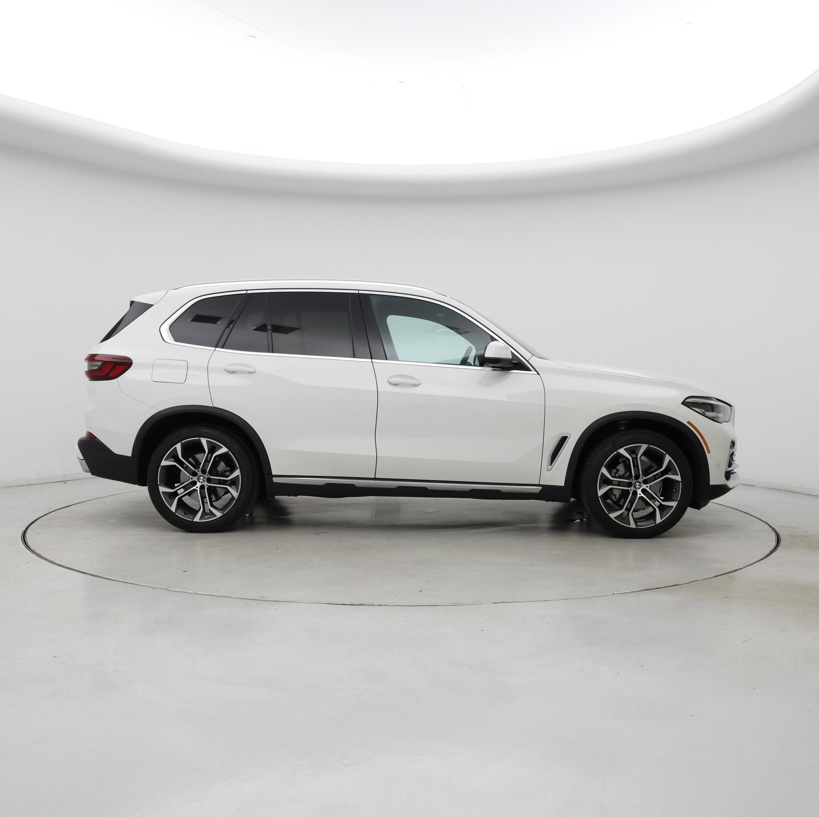 Thumbnail: 2023 BMW X5 - 7