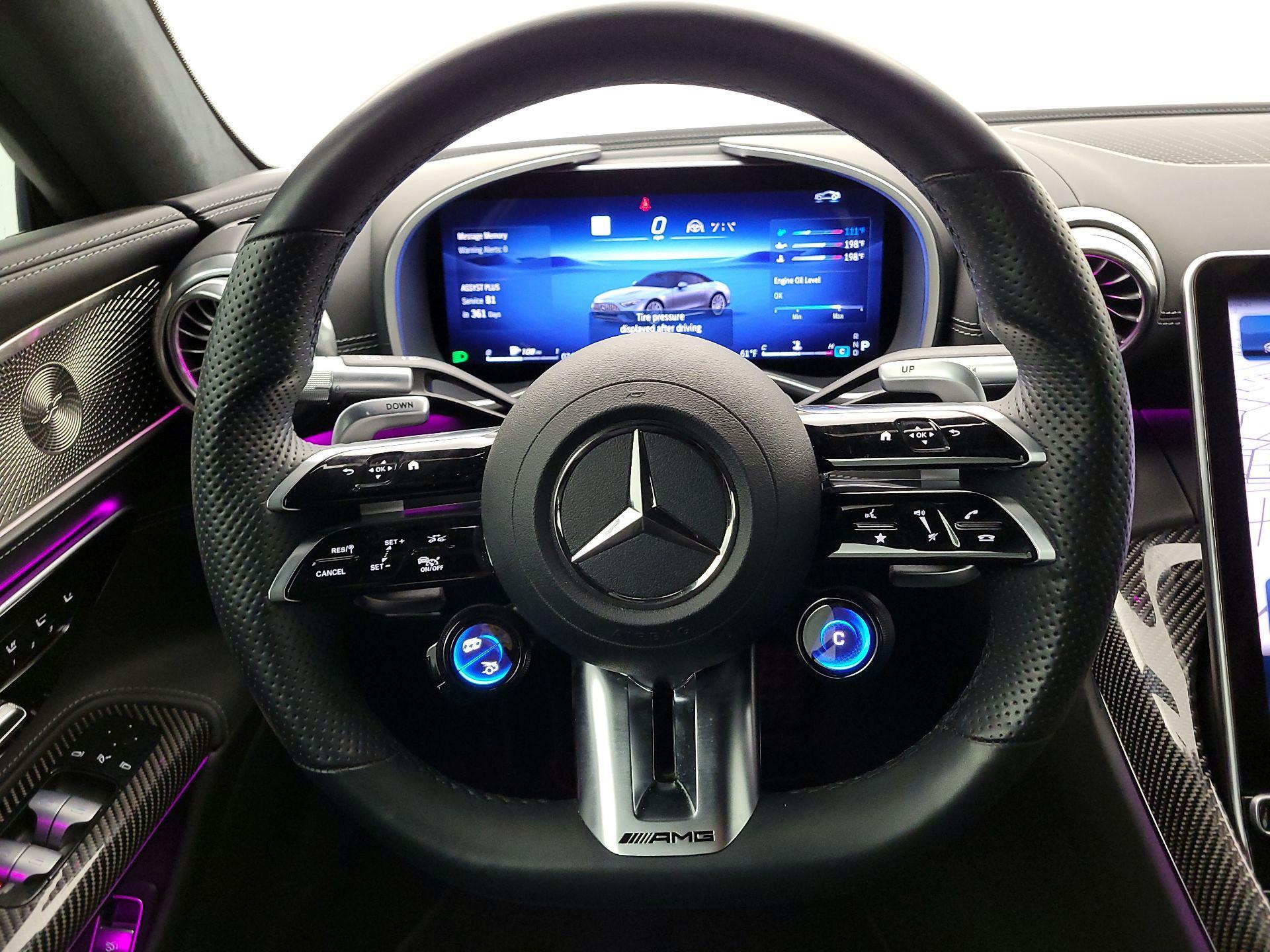 Thumbnail: 2022 Mercedes-Benz SL-Class - 10