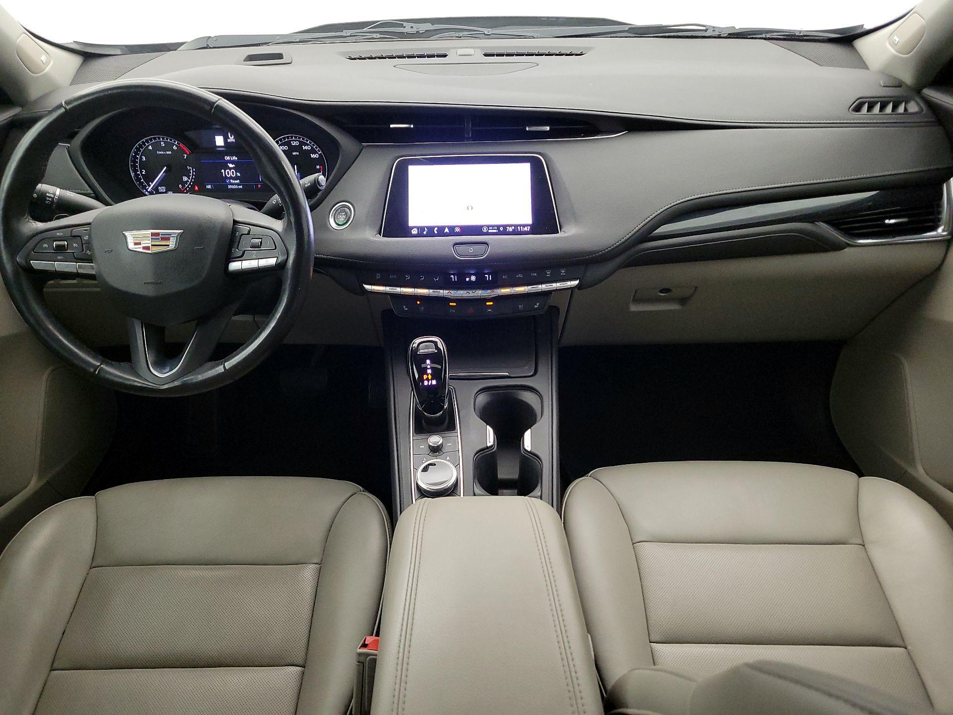 Thumbnail: 2023 Cadillac XT4 - 9