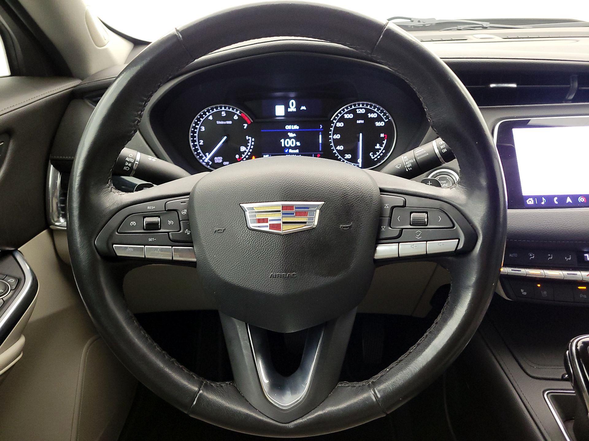 Thumbnail: 2023 Cadillac XT4 - 10