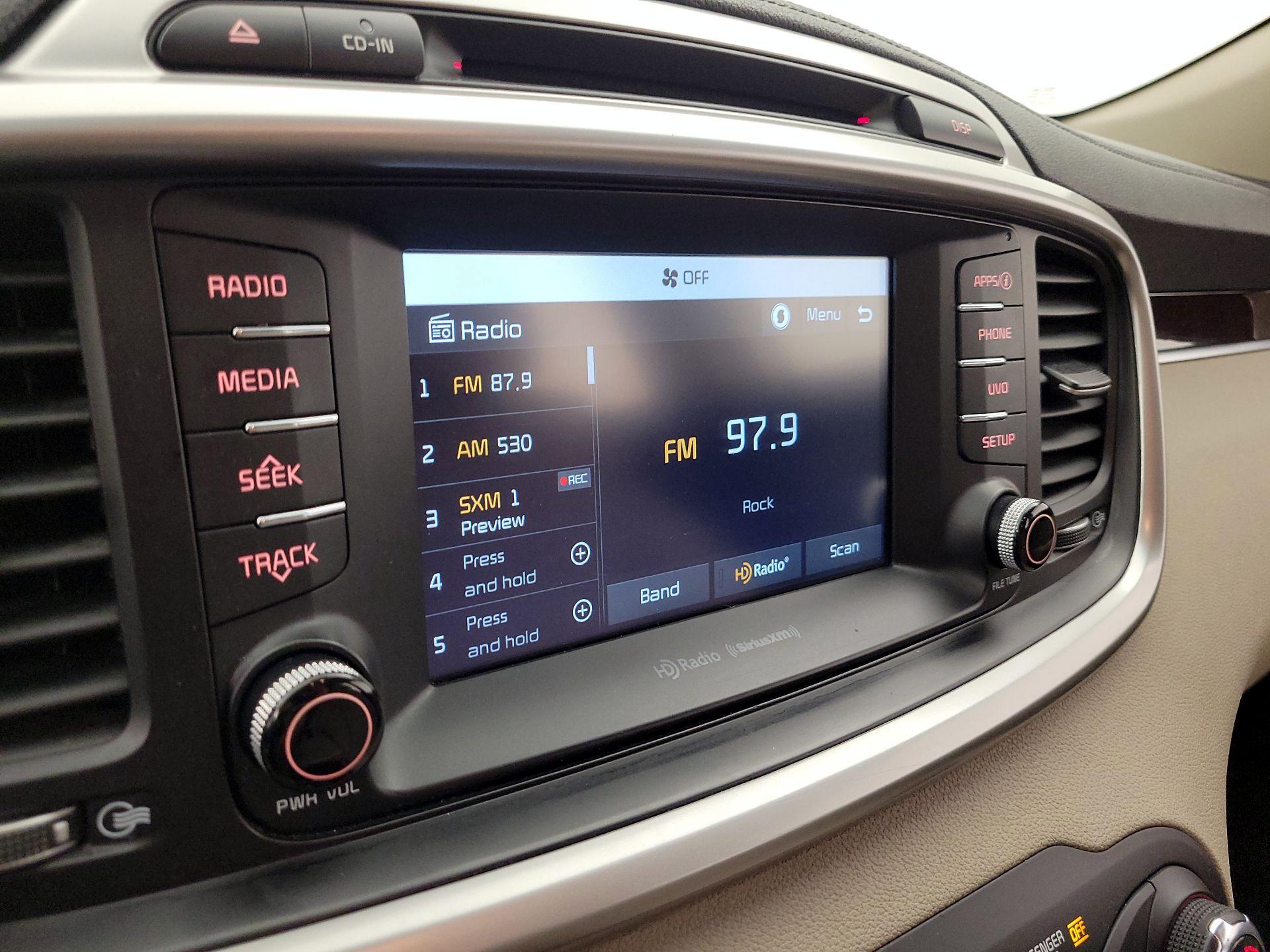 Thumbnail: 2018 Kia Sorento - 15