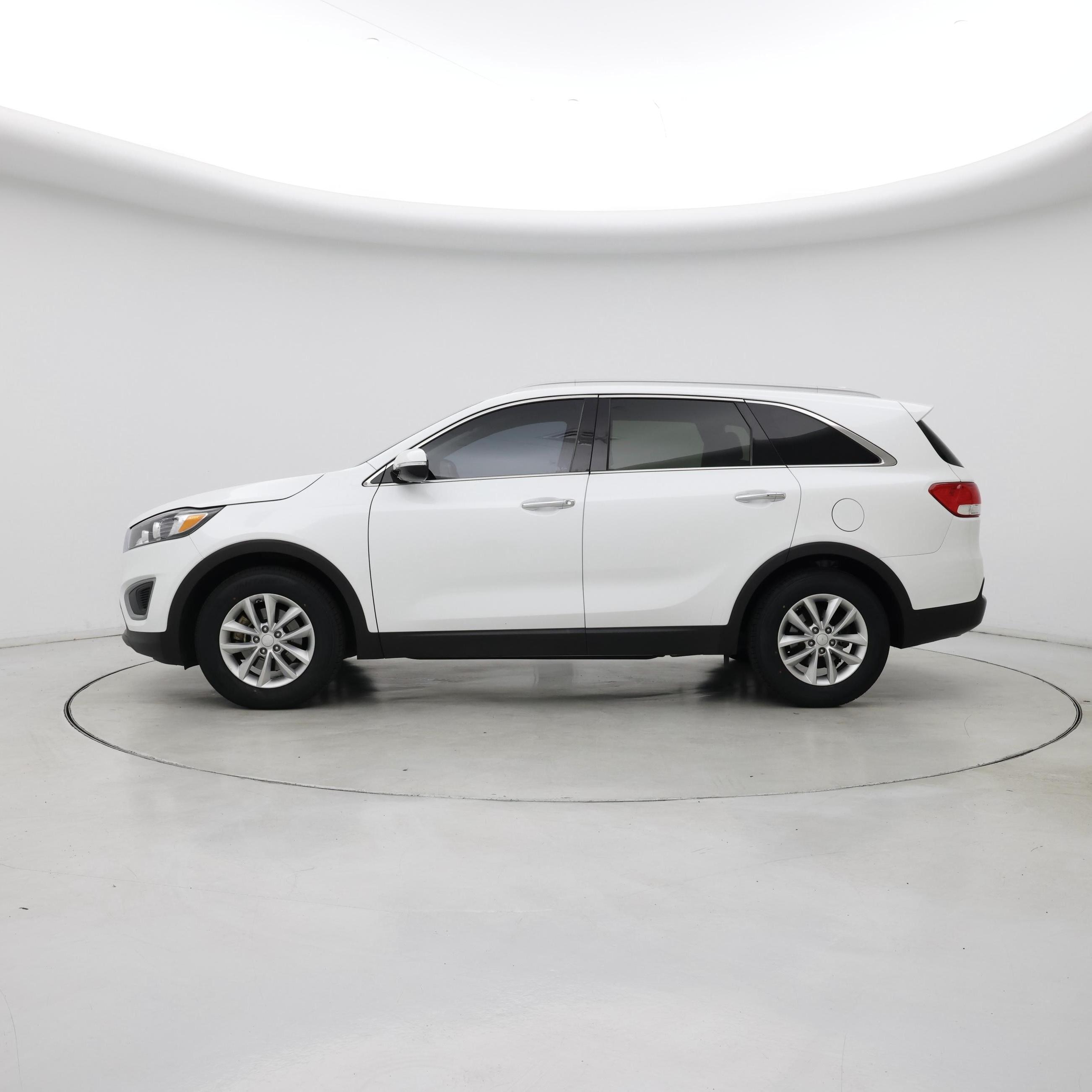 Thumbnail: 2018 Kia Sorento - 3