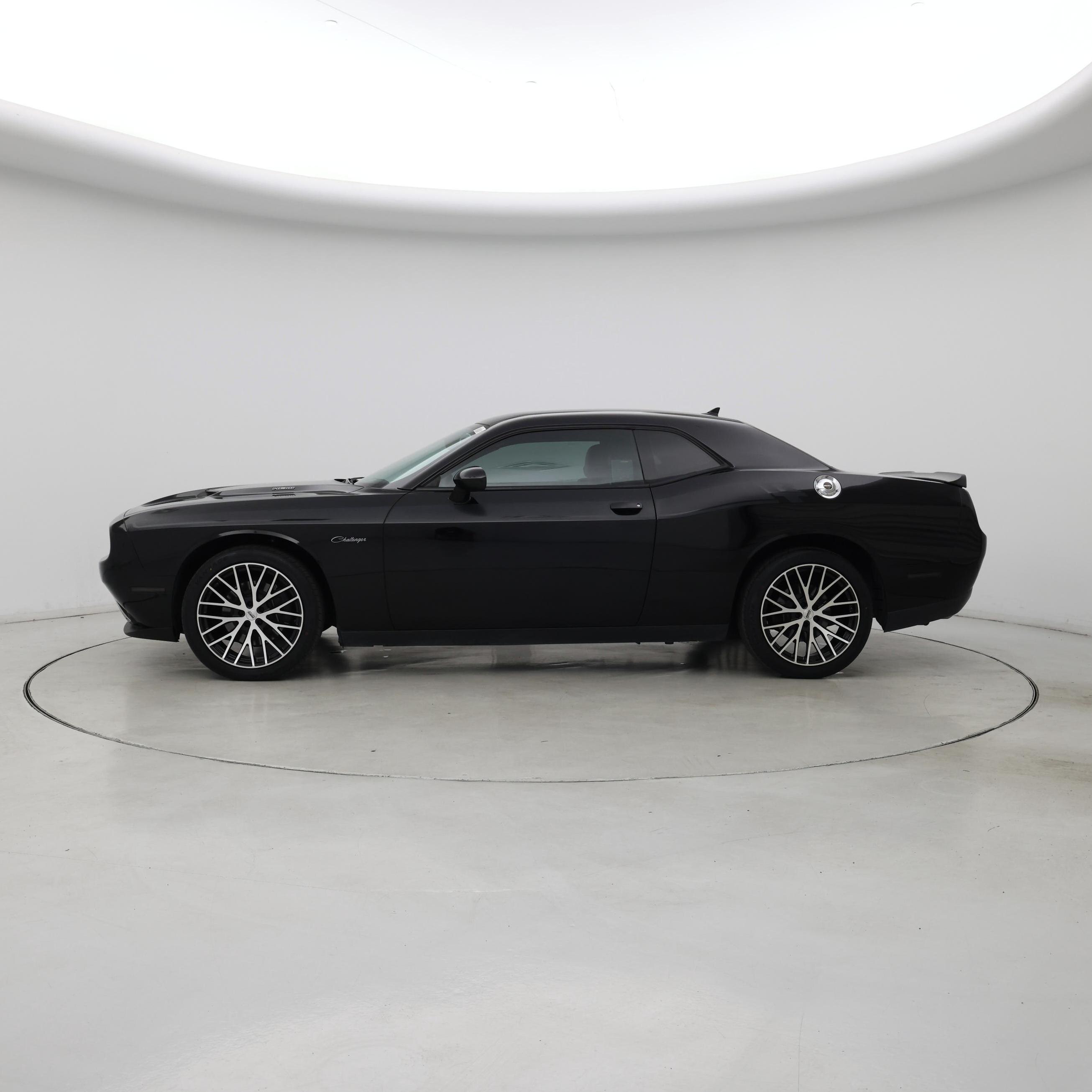 Thumbnail: 2018 Dodge Challenger - 3