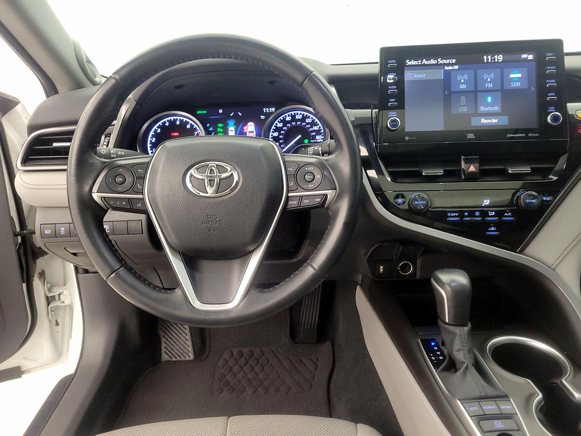 Thumbnail: 2022 Toyota Camry - 10