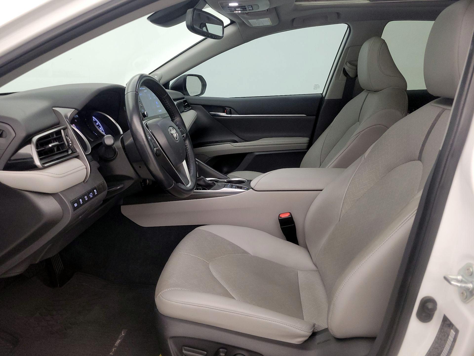 Thumbnail: 2022 Toyota Camry - 11