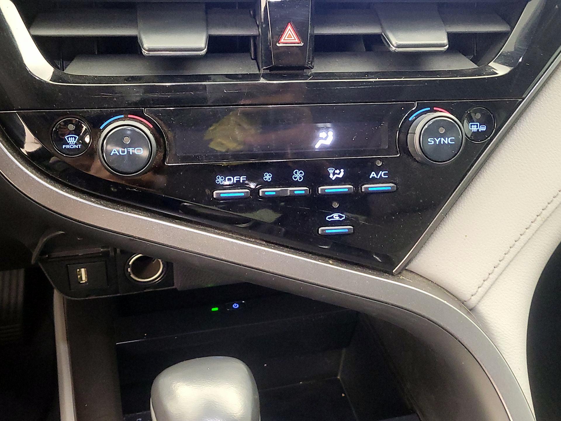 Thumbnail: 2022 Toyota Camry - 16