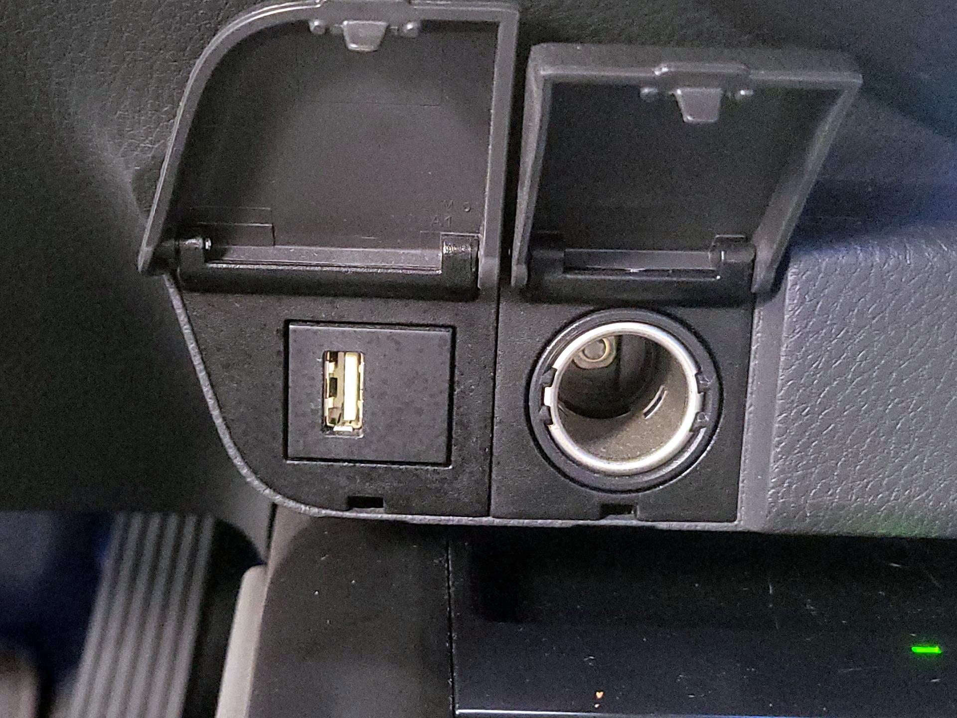 Thumbnail: 2022 Toyota Camry - 18